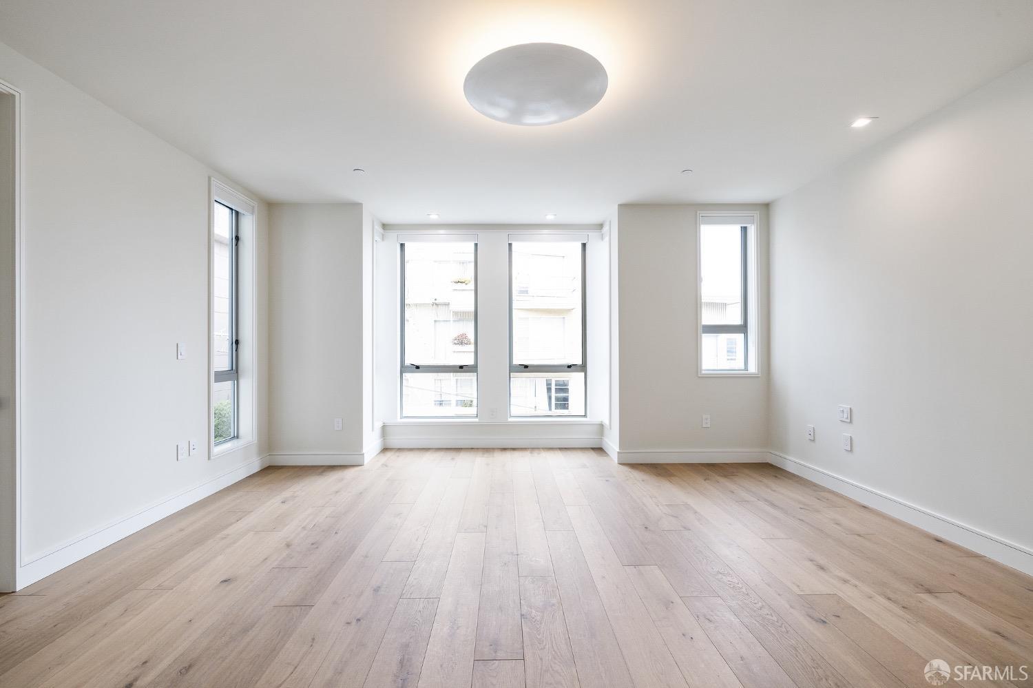 Photo #22: 423906642 Listing 