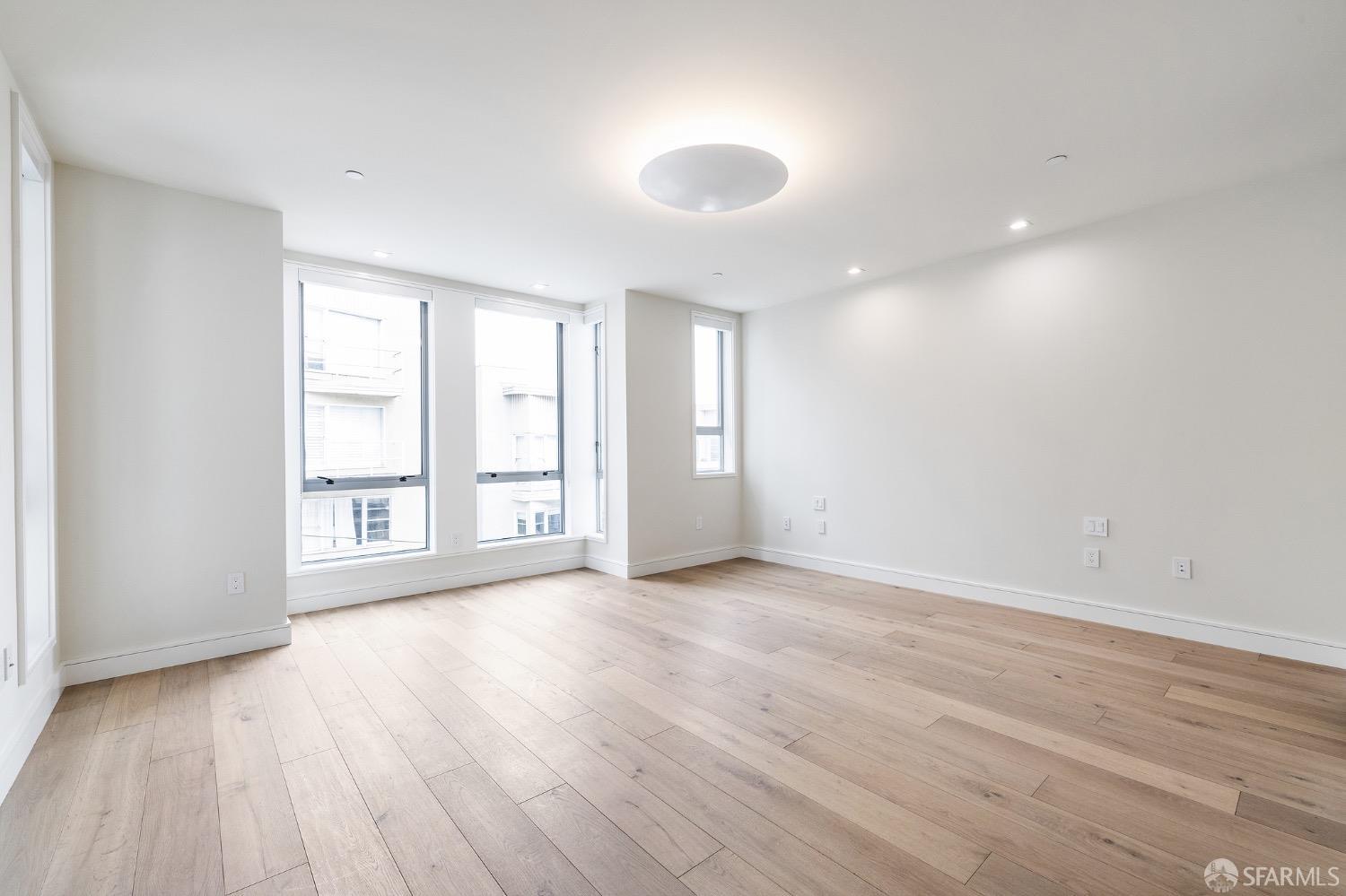 Photo #21: 423906642 Listing 