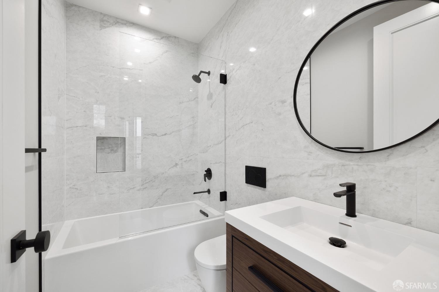 Photo #19: 423906641 Listing 