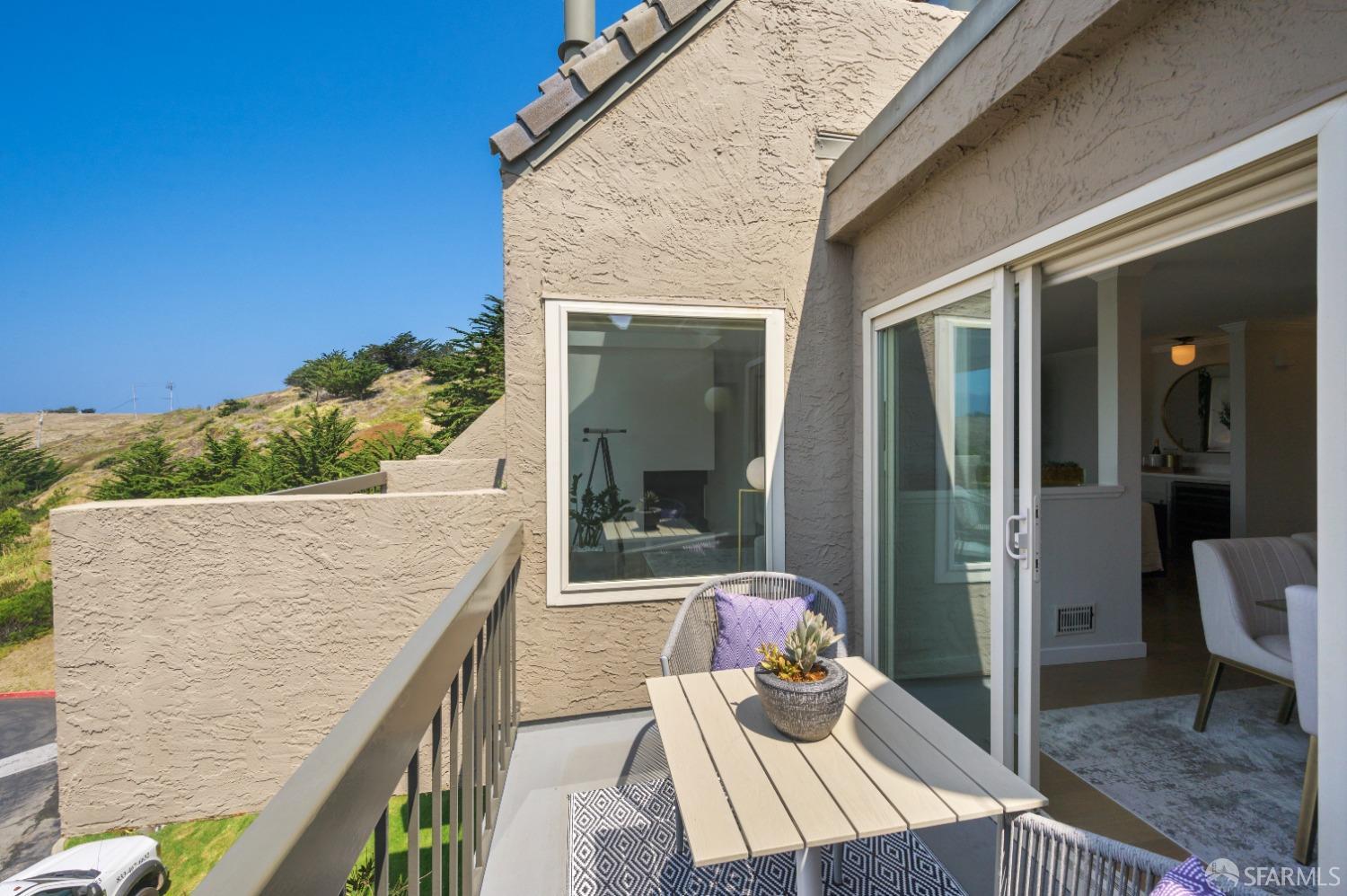 Photo #22: 423906651 Listing 