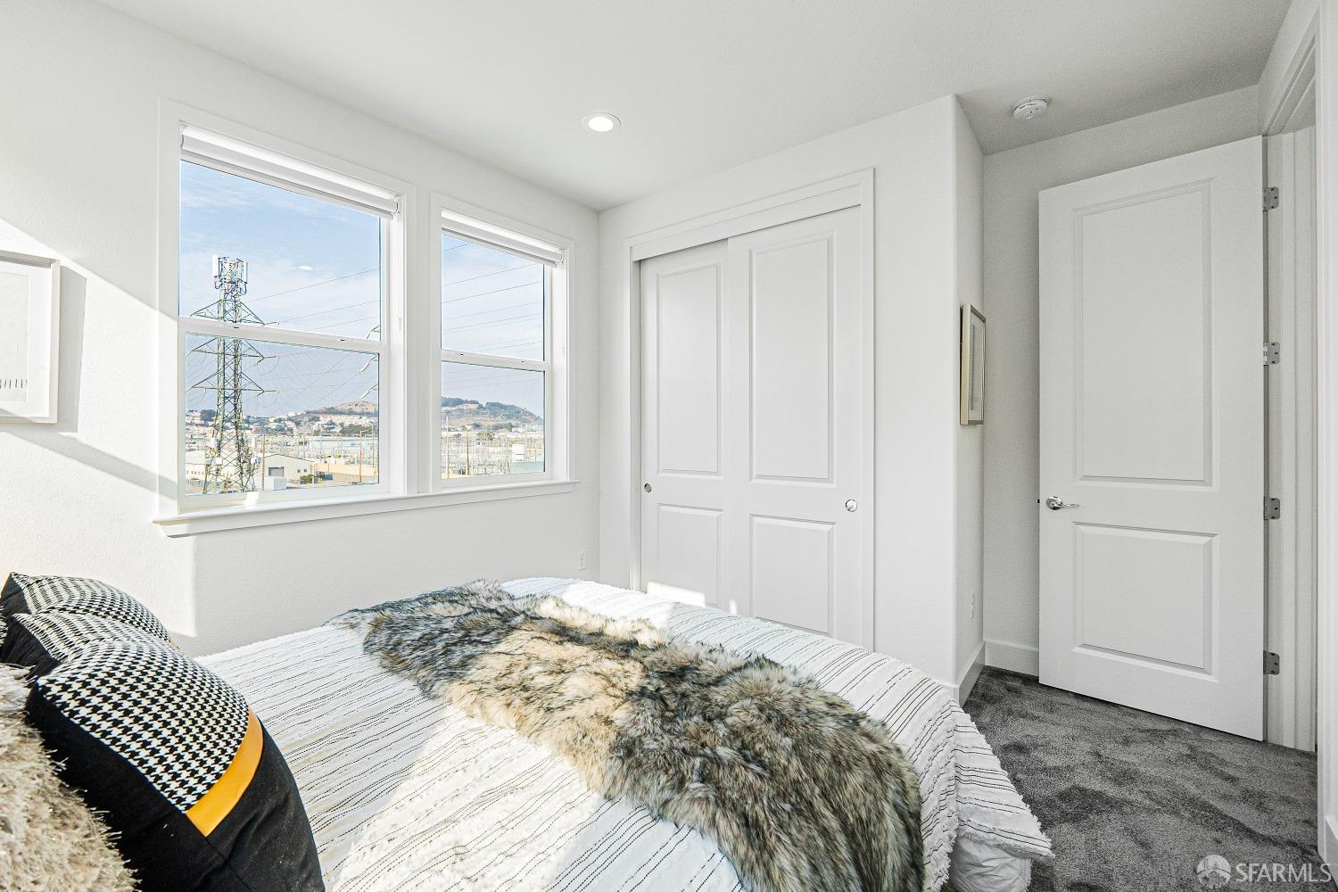 Detail Gallery Image 39 of 44 For 100 Crape Ct, Daly City,  CA 94014 - 5 Beds | 4/1 Baths