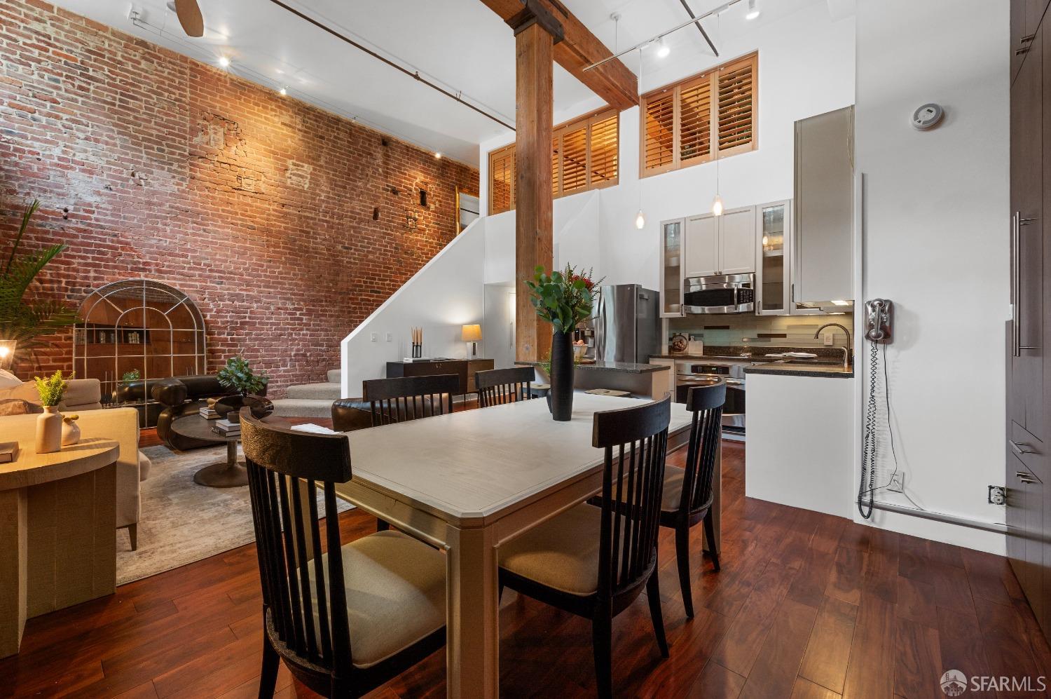 Photo #9: 423906836 Listing 