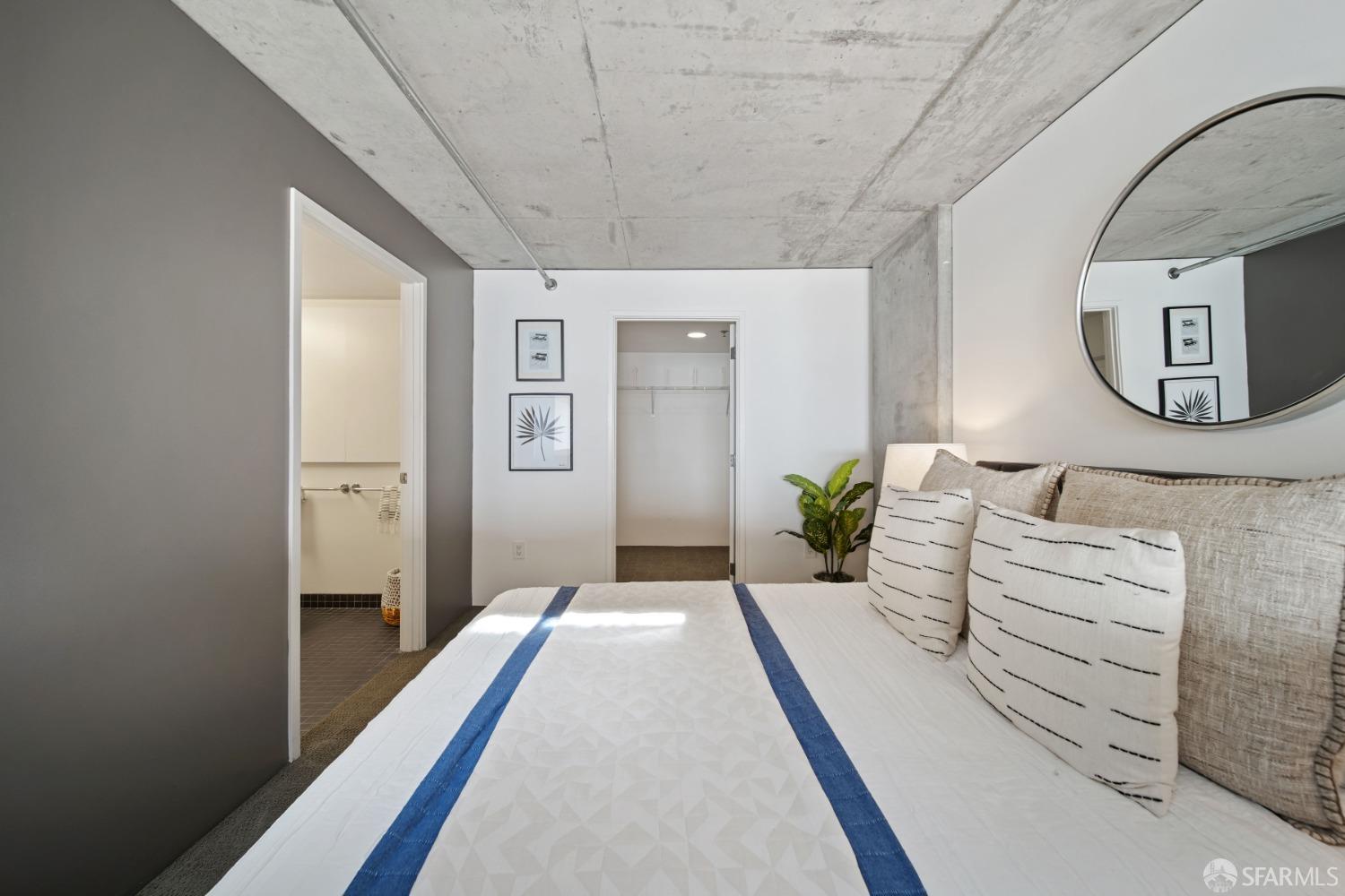 Photo #18: 423726353 Listing 