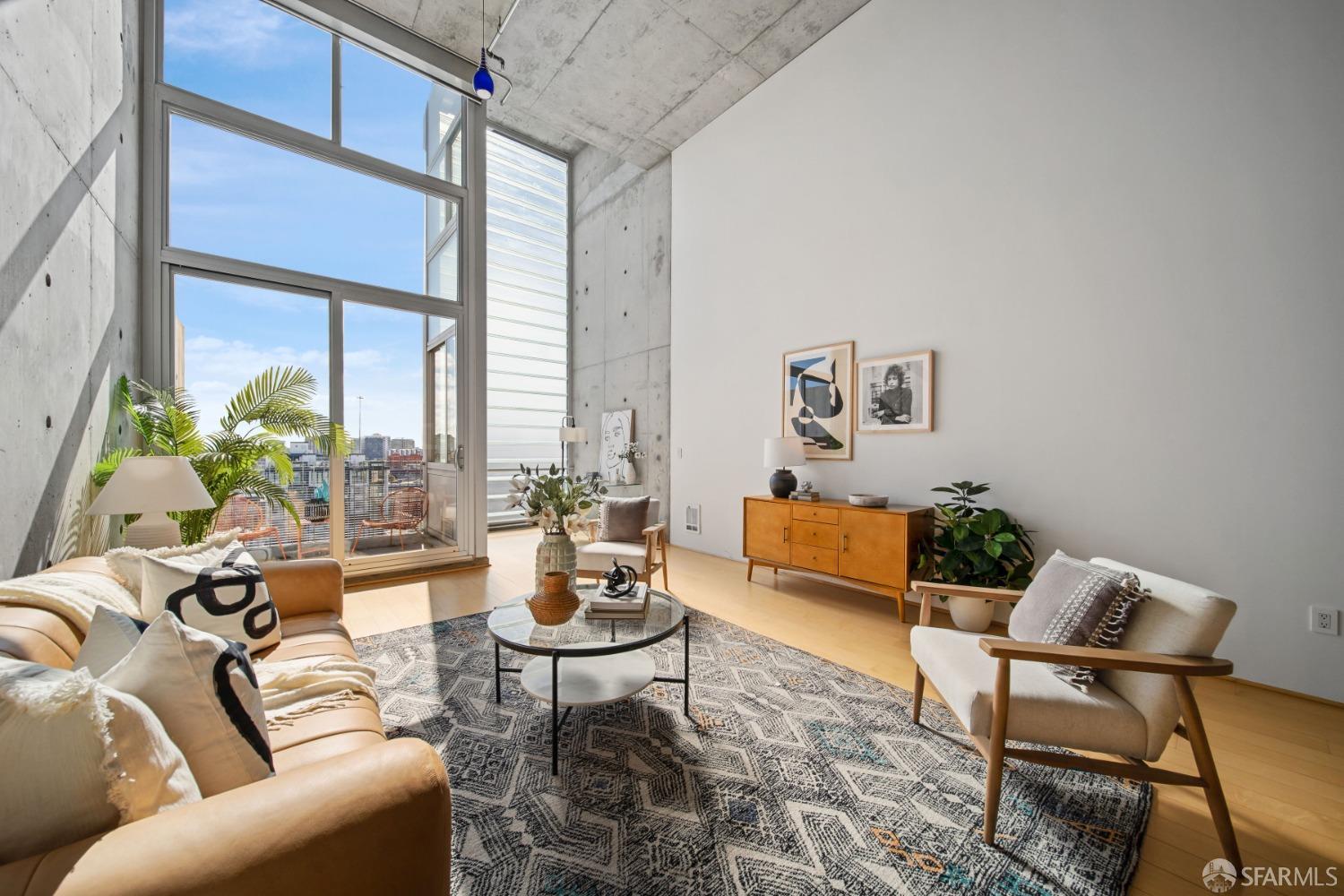 Photo #5: 423726353 Listing 