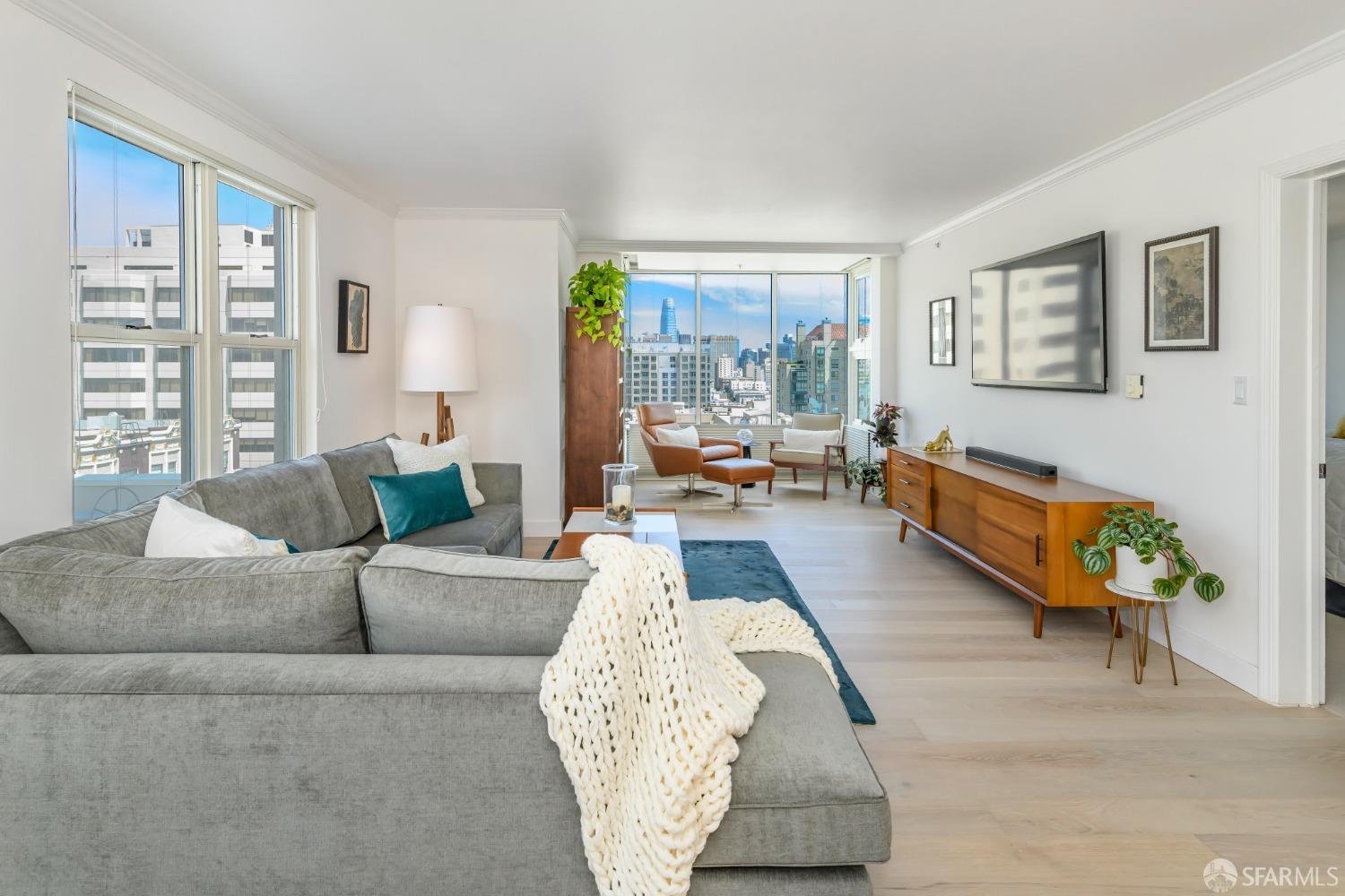 Photo #21: 423907348 Listing 