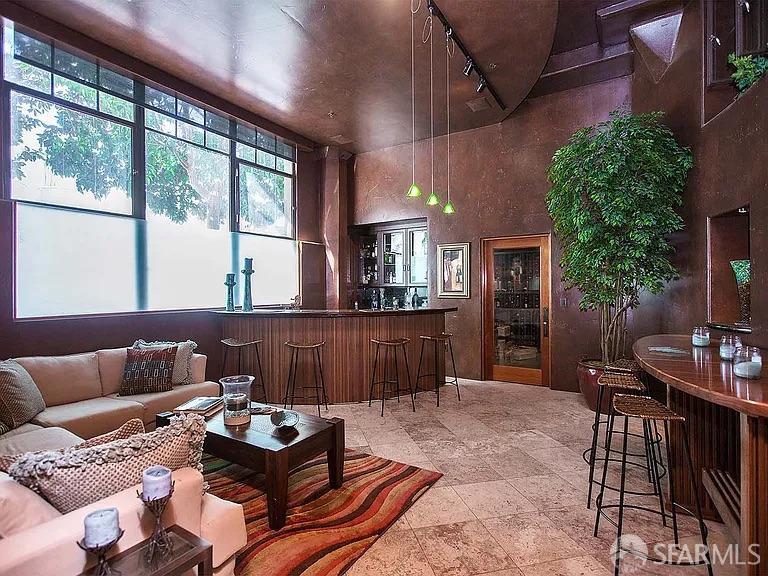 Photo #4: 423759571 Listing 