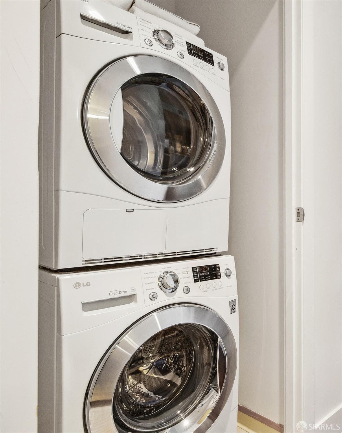 Photo #21: 423907581 Listing 