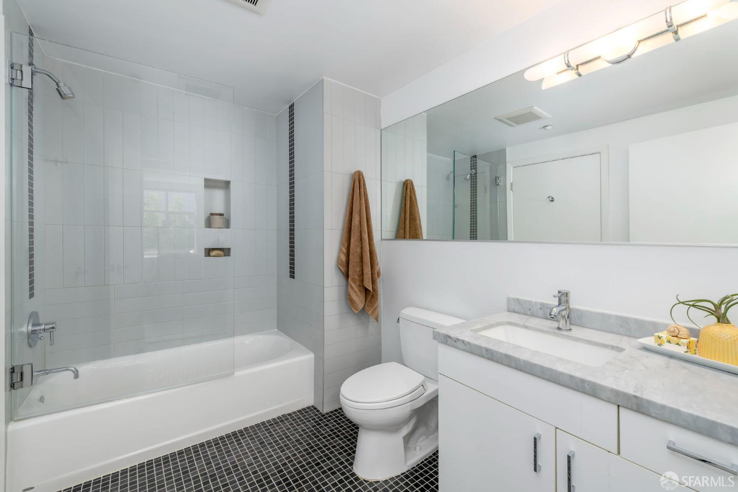 Photo #24: 423761036 Listing 