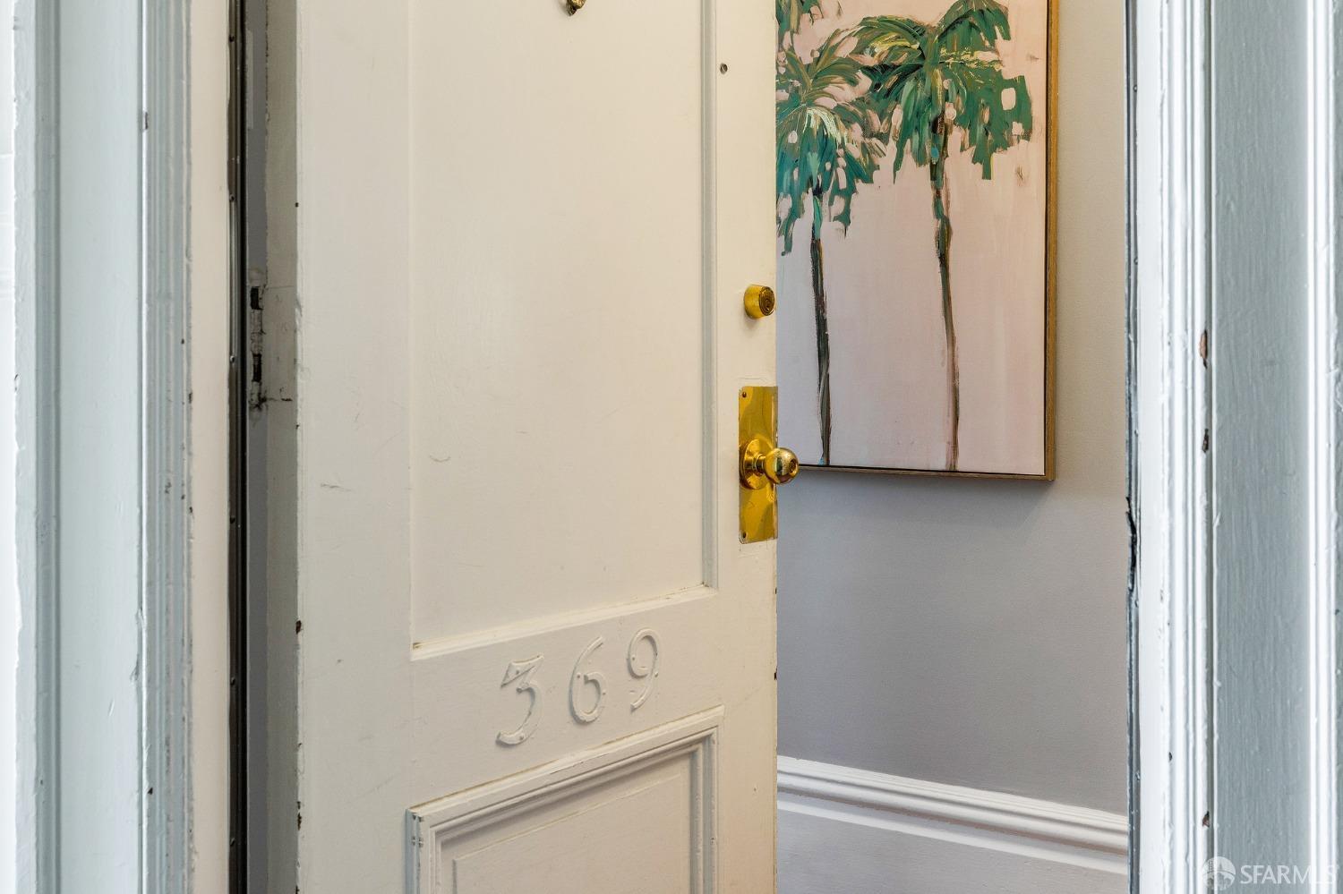 Photo #4: 423902573 Listing 