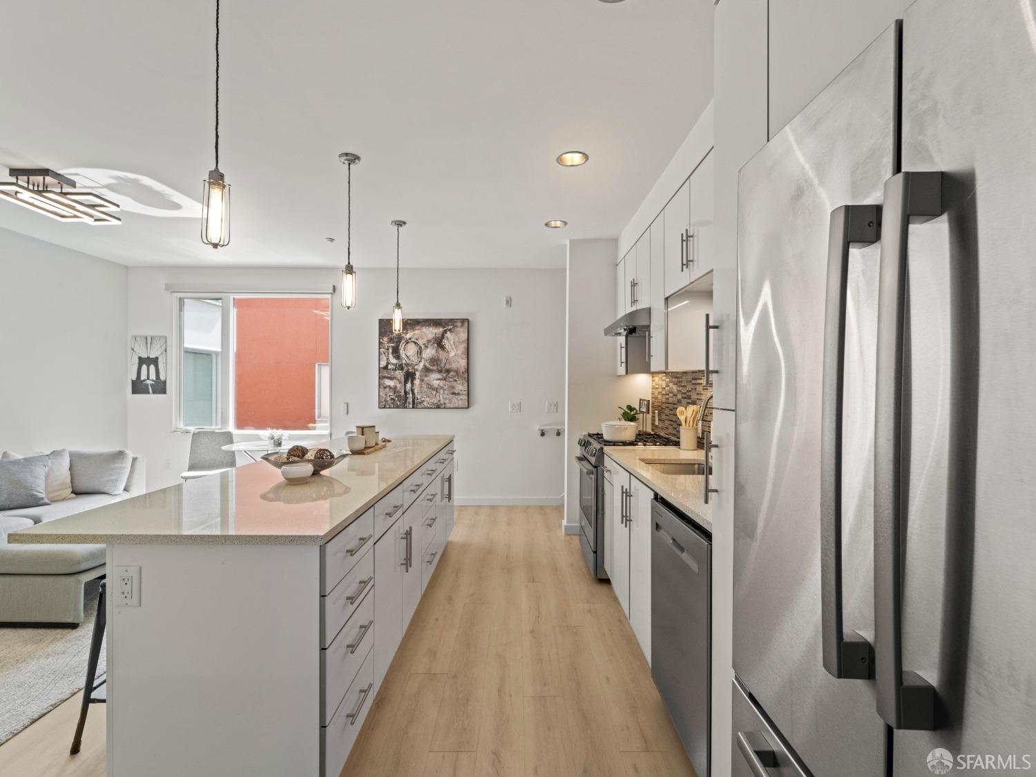 Detail Gallery Image 10 of 46 For 136 Avocet Way, San Francisco,  CA 94124 - 2 Beds | 2 Baths