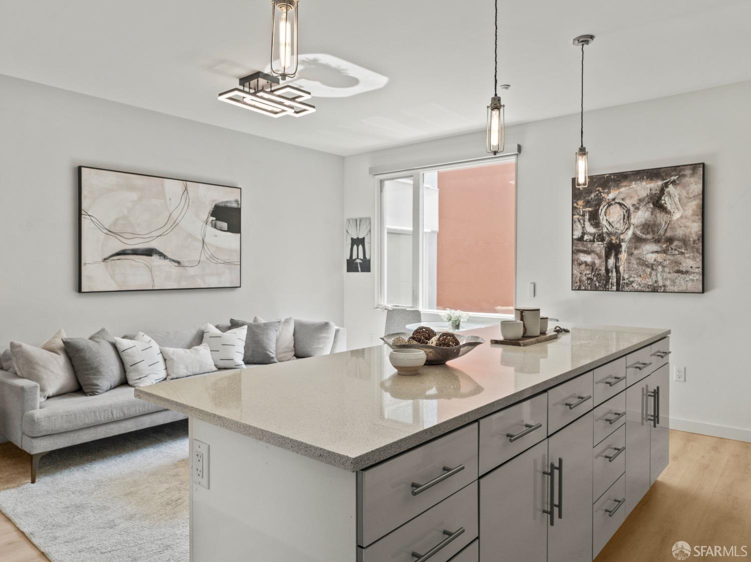Detail Gallery Image 8 of 46 For 136 Avocet Way, San Francisco,  CA 94124 - 2 Beds | 2 Baths