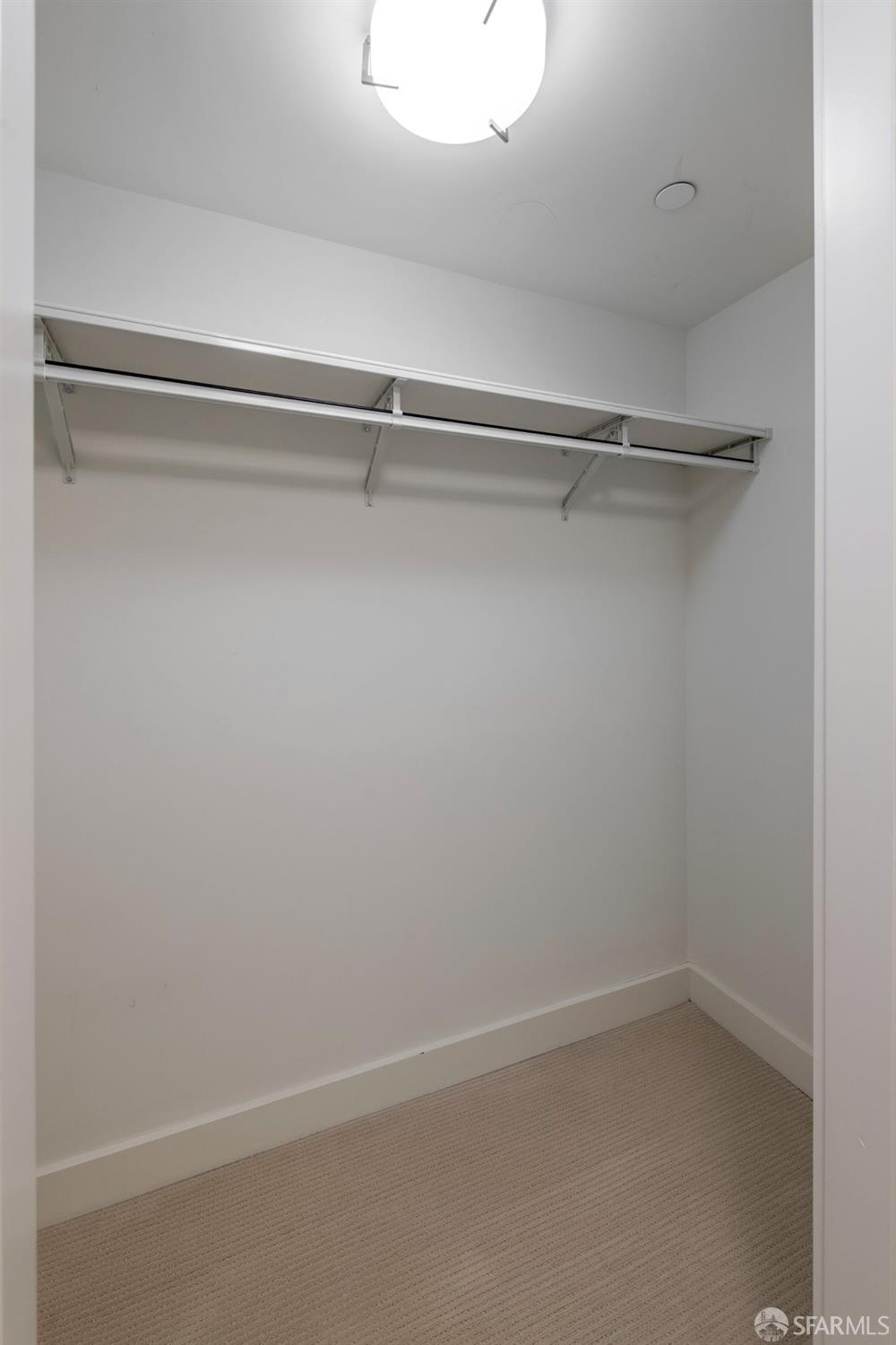 Photo #20: 423759646 Listing 