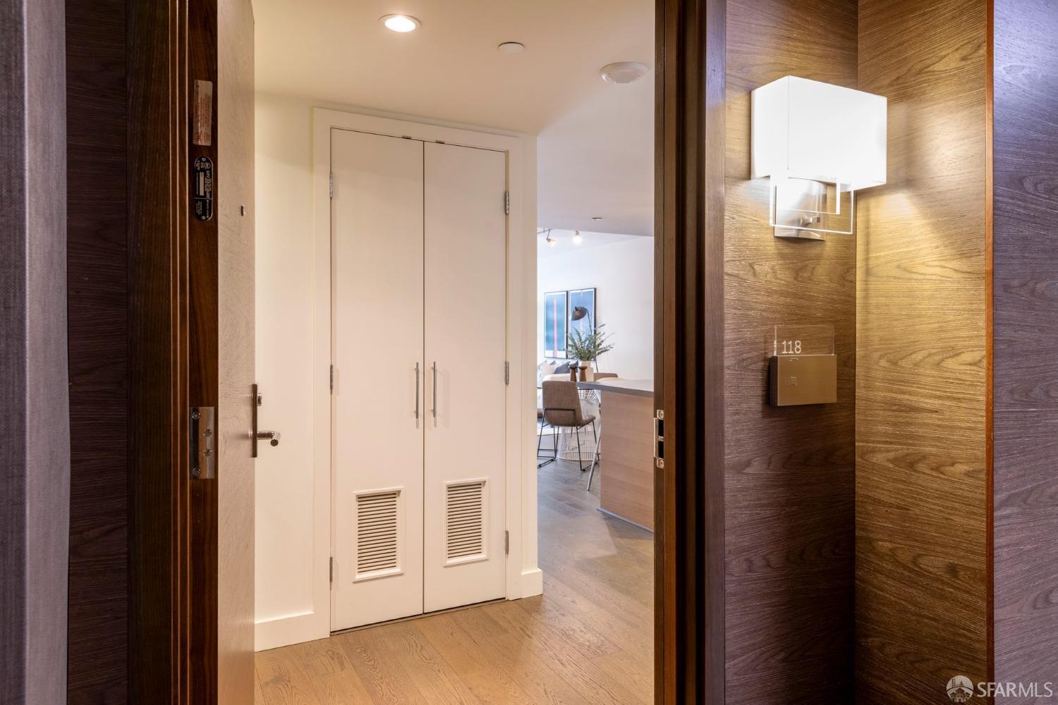 Photo #22: 423759646 Listing 