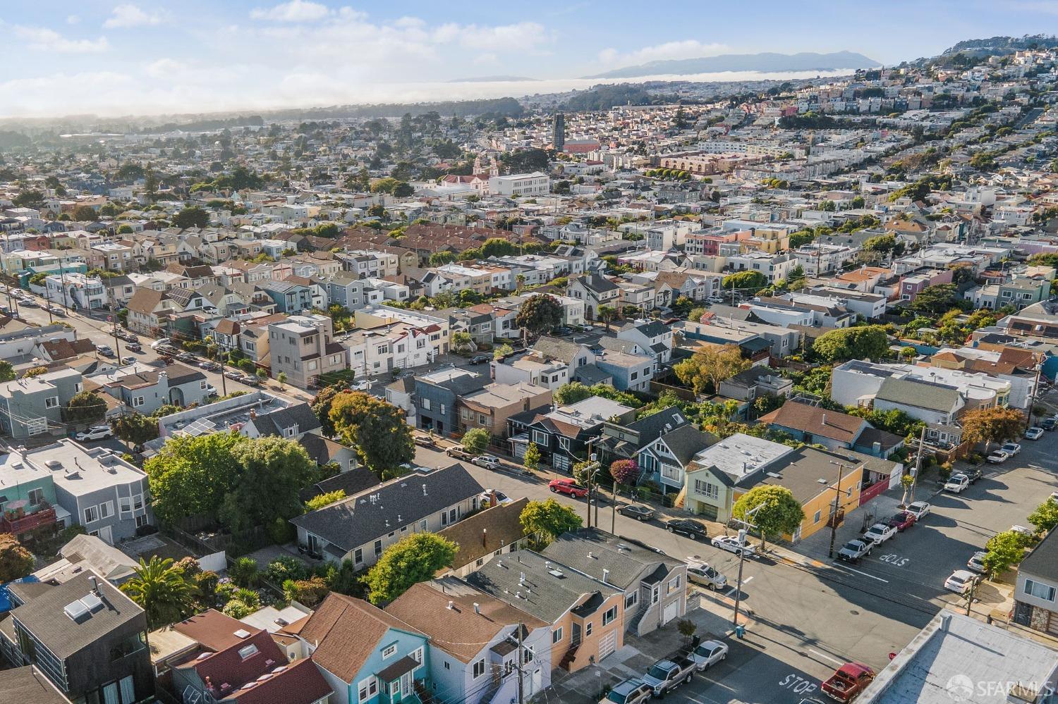 424 Grafton Ave, San Francisco, CA 94112 4 Beds 2 Baths (Expired