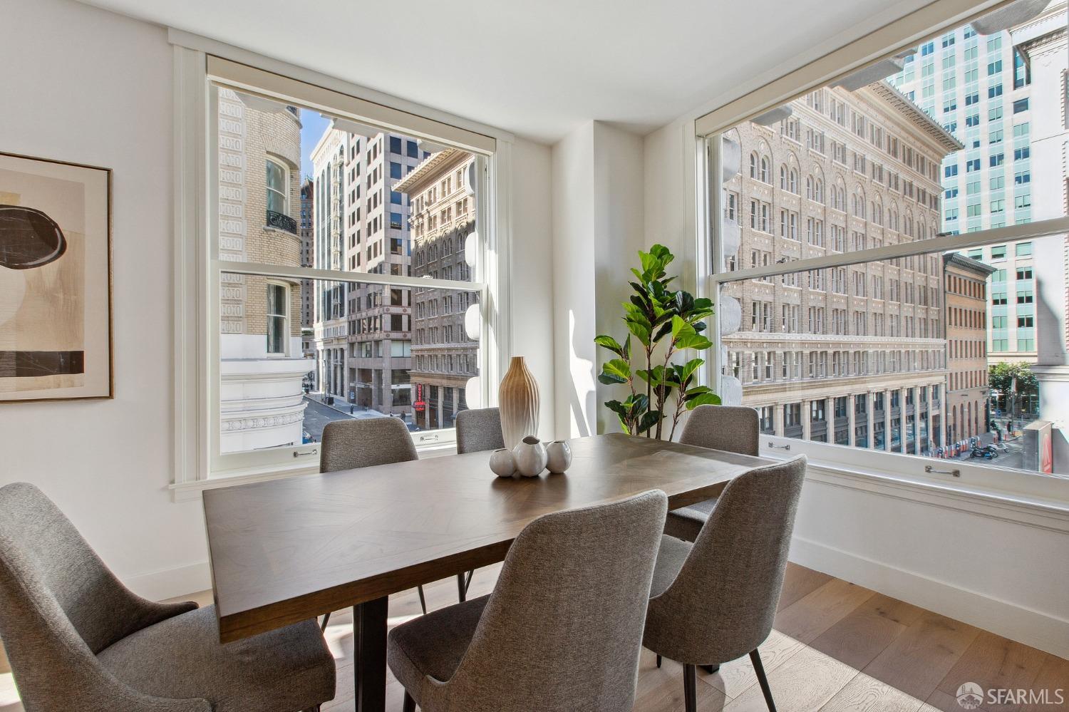 Photo #9: 423759837 Listing 