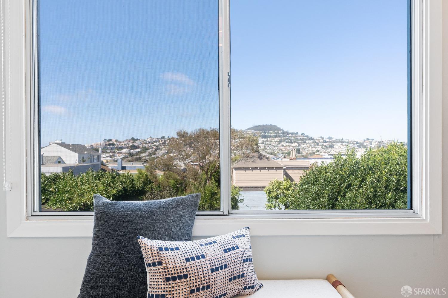 424 Grafton Ave, San Francisco, CA 94112 4 Beds 2 Baths (Expired