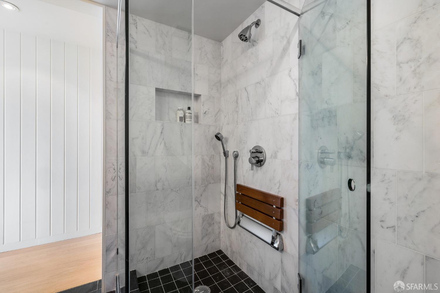 Photo #20: 423907517 Listing 