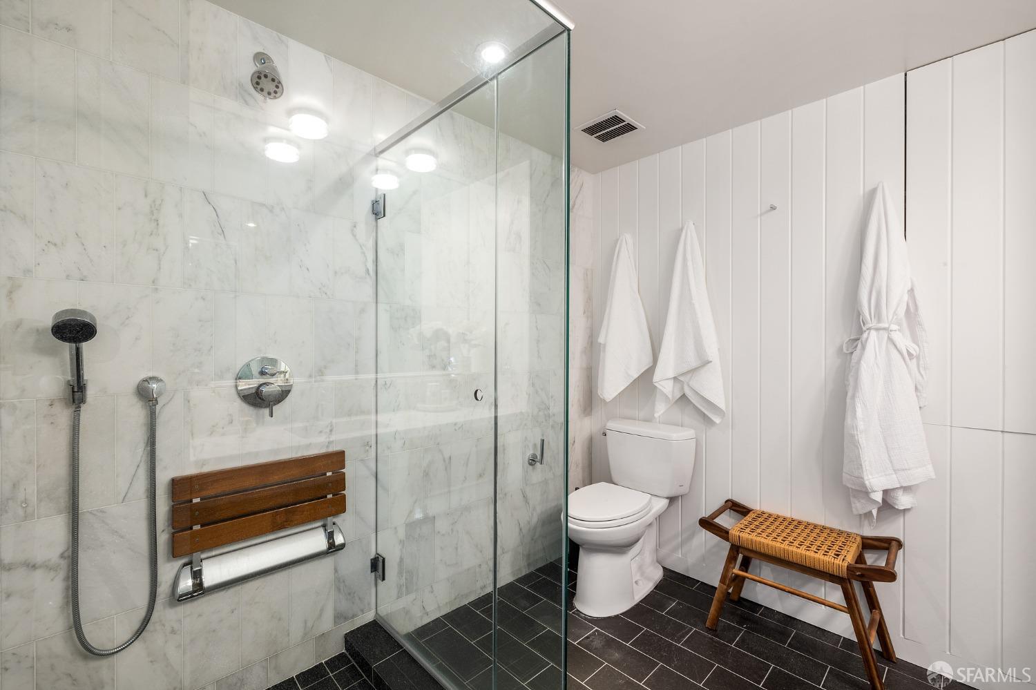 Photo #18: 423907517 Listing 