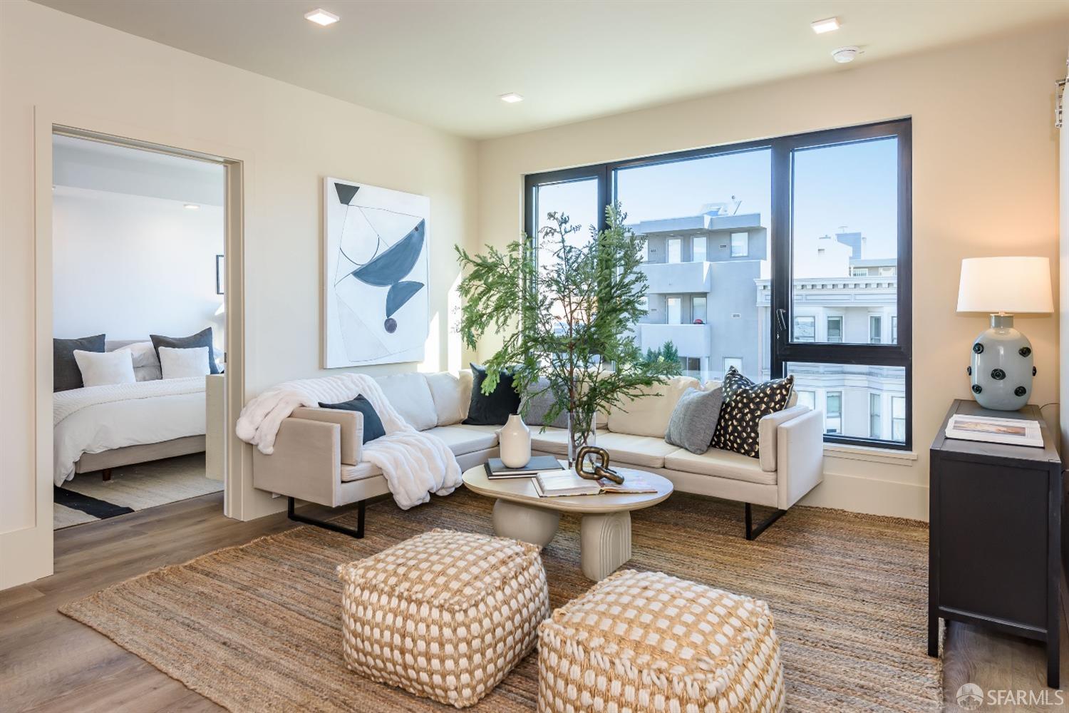 Photo #13: 423908205 Listing 
