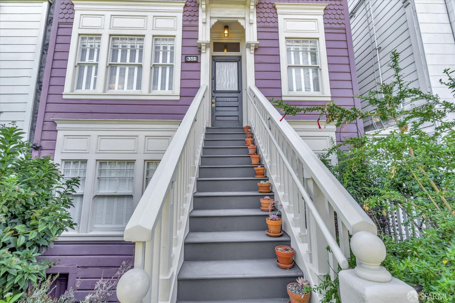 Photo #3: 423757213 Listing 