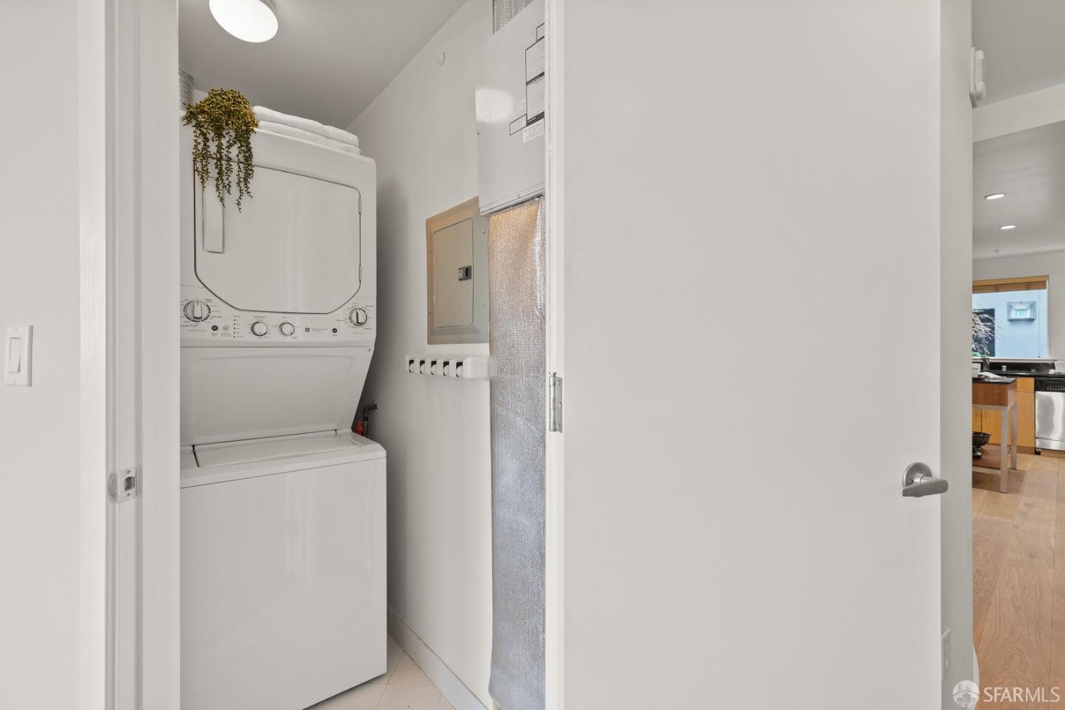 Photo #9: 423900203 Listing 