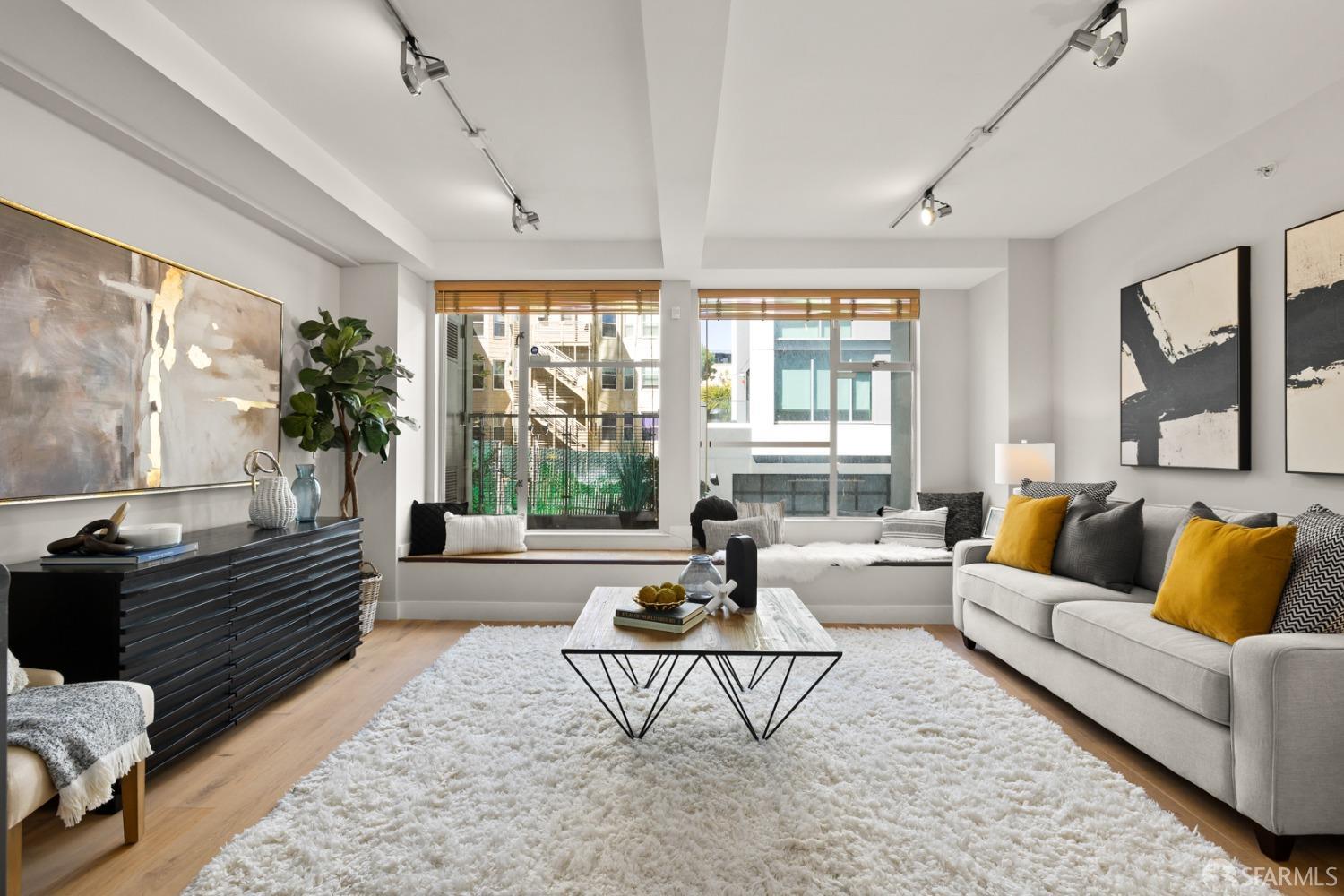 Photo #5: 423900203 Listing 