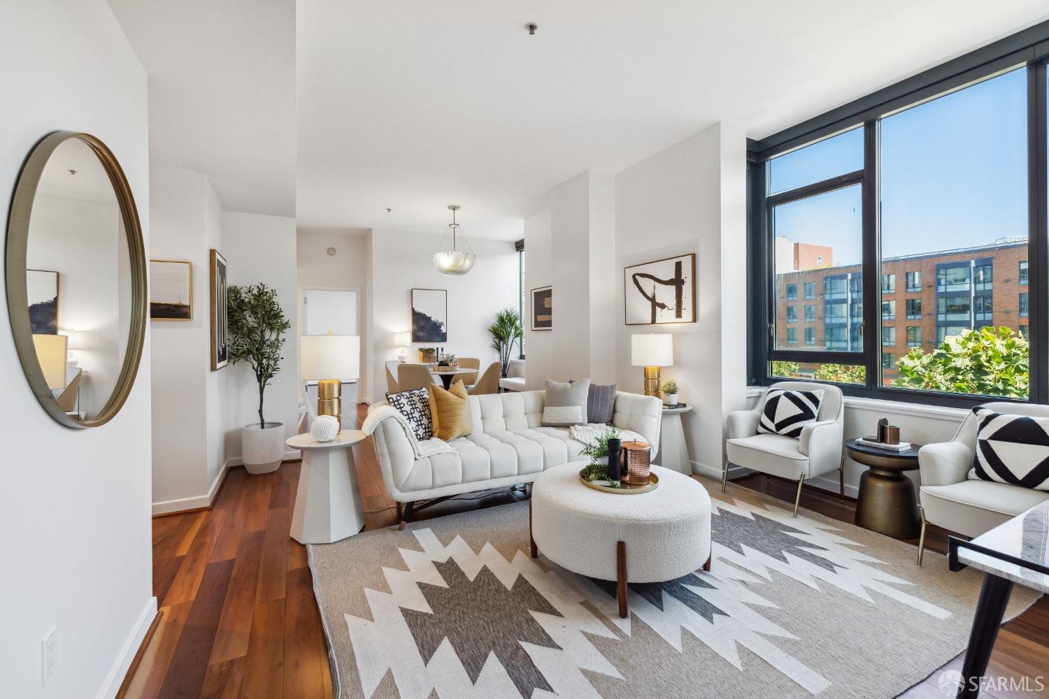 Photo #3: 423908623 Listing 