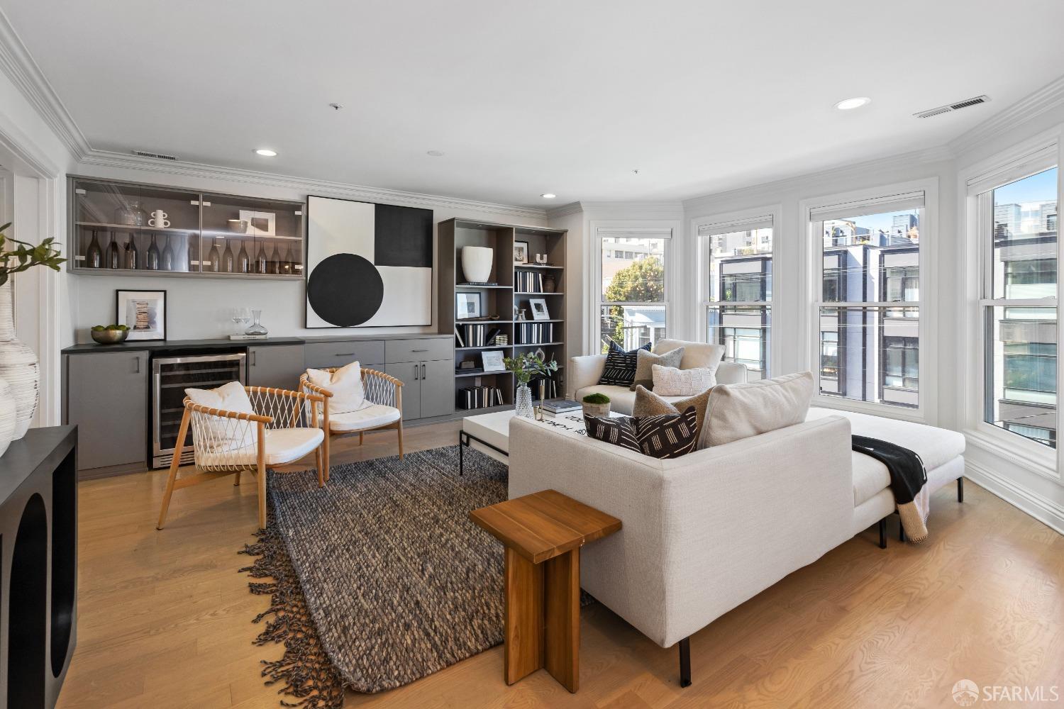 Photo #2: 423908485 Listing 