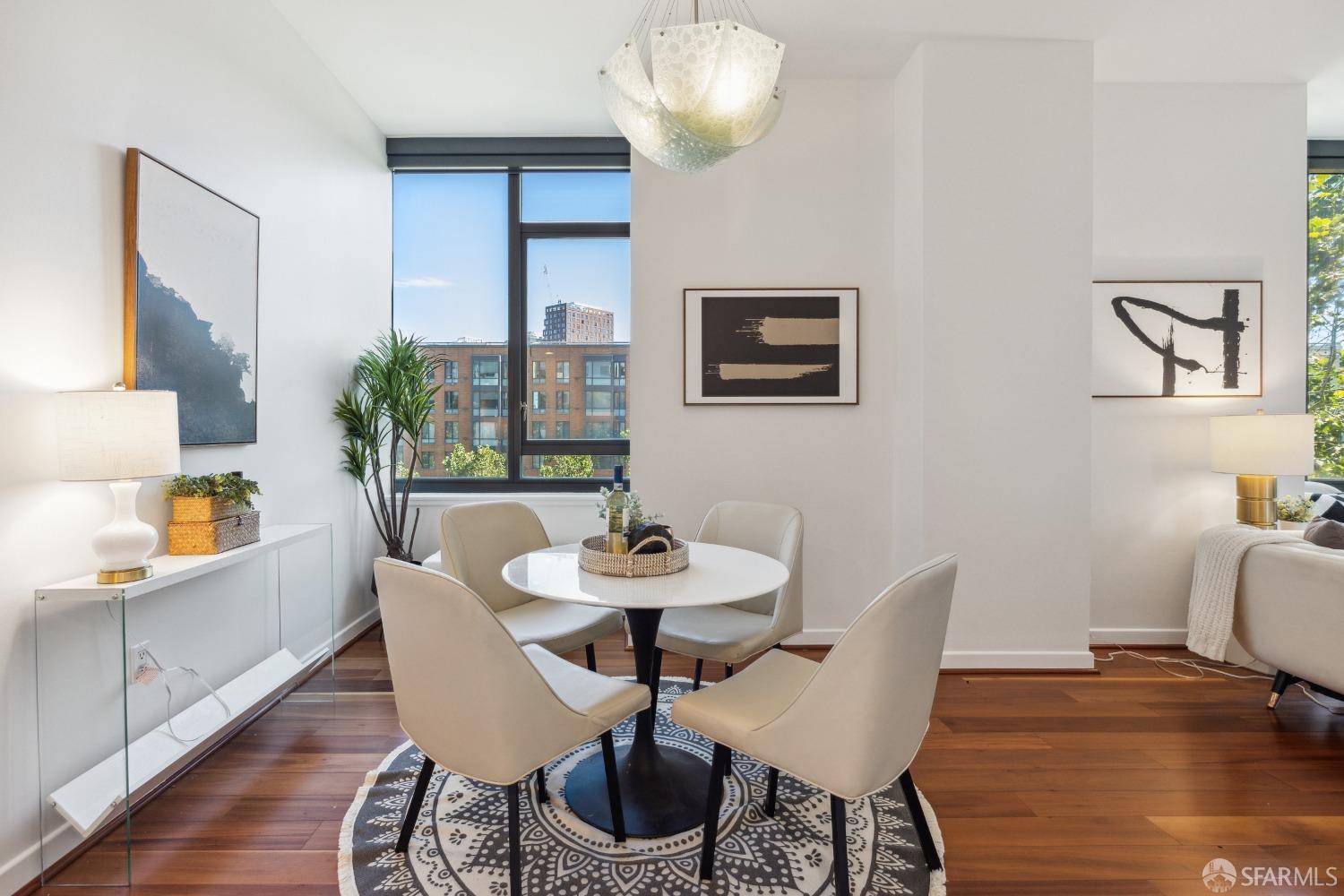 Photo #9: 423908623 Listing 