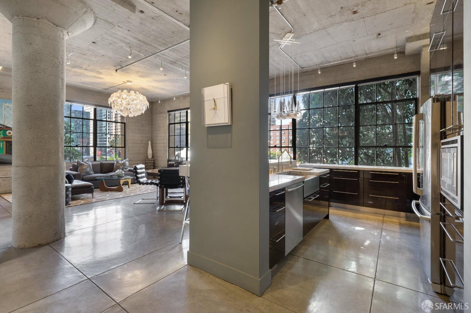 Photo #15: 423908573 Listing 
