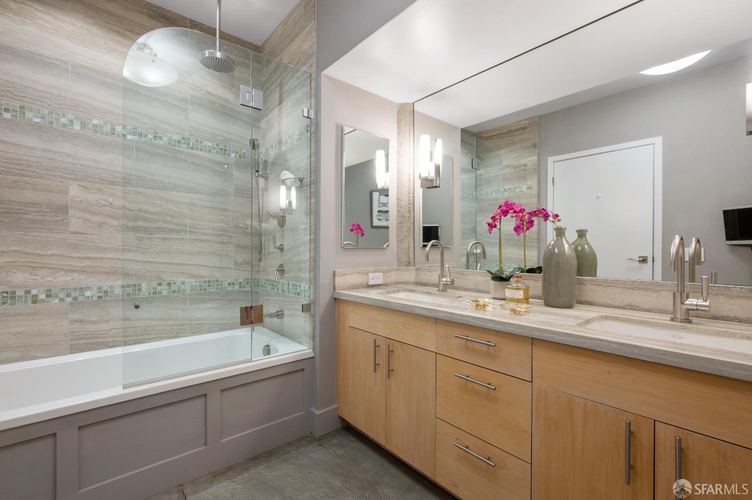 Photo #26: 423908573 Listing 