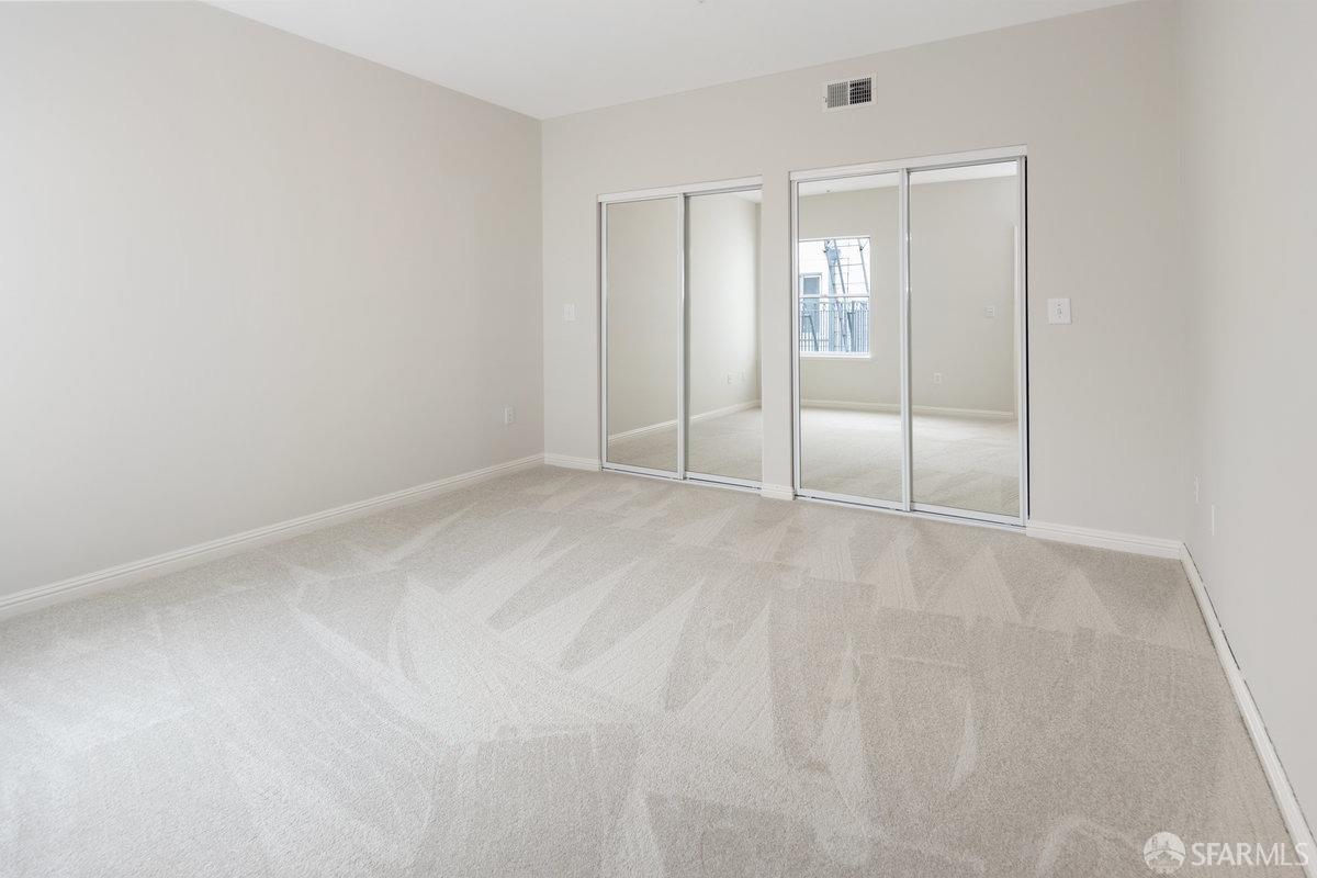 Photo #21: 423743429 Listing 
