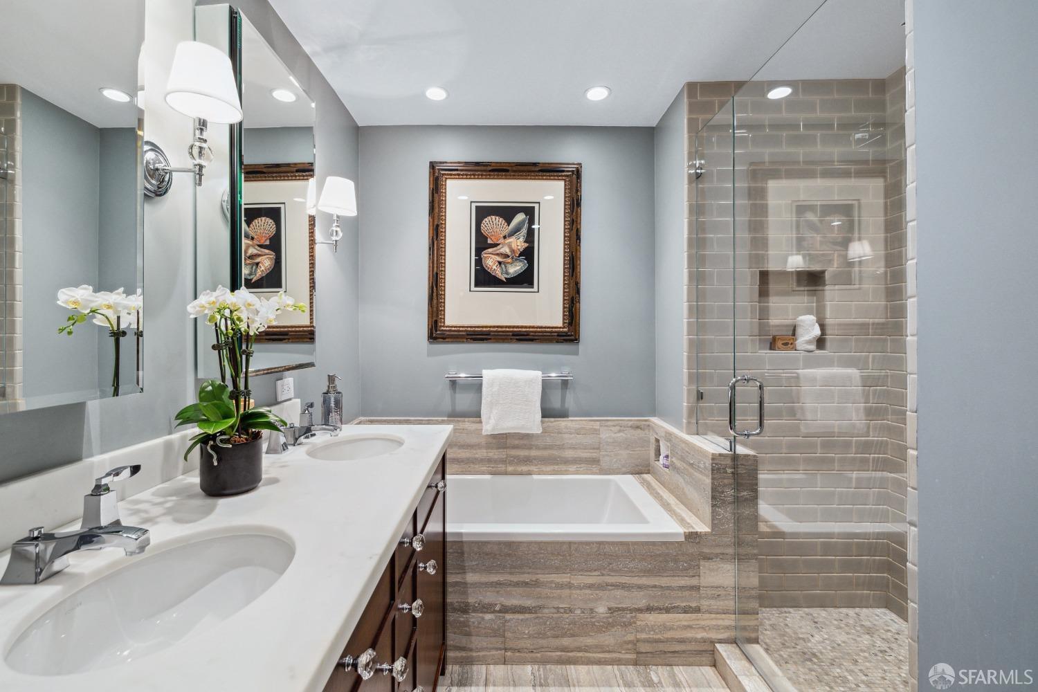 Photo #28: 423907931 Listing 