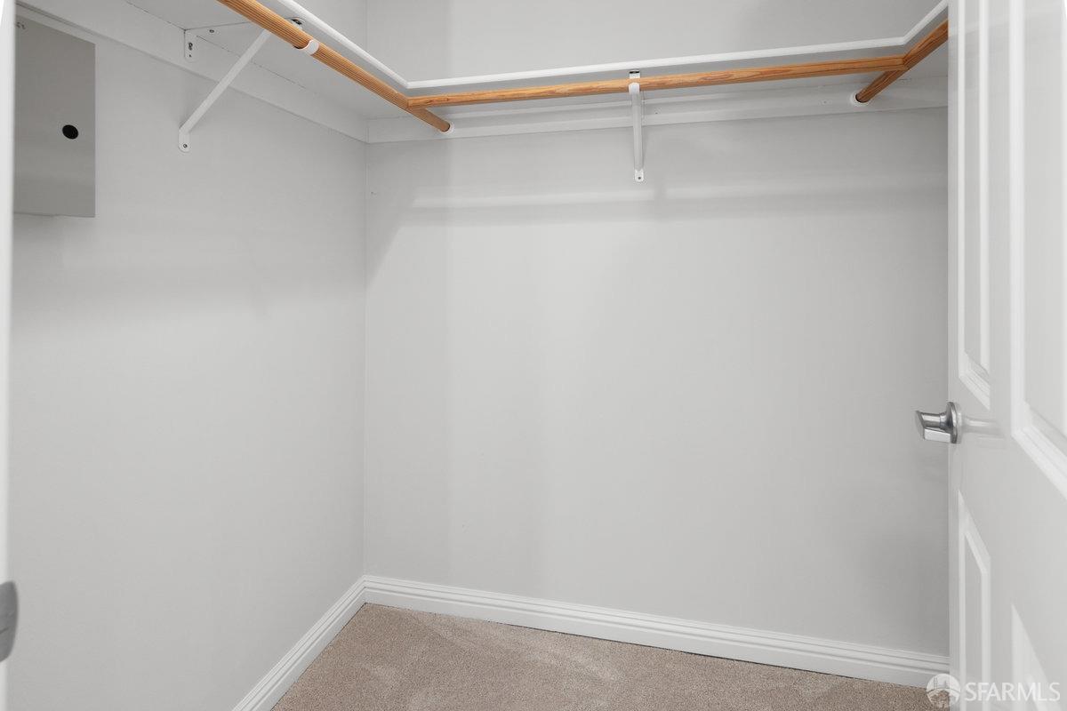 Photo #29: 423743429 Listing 