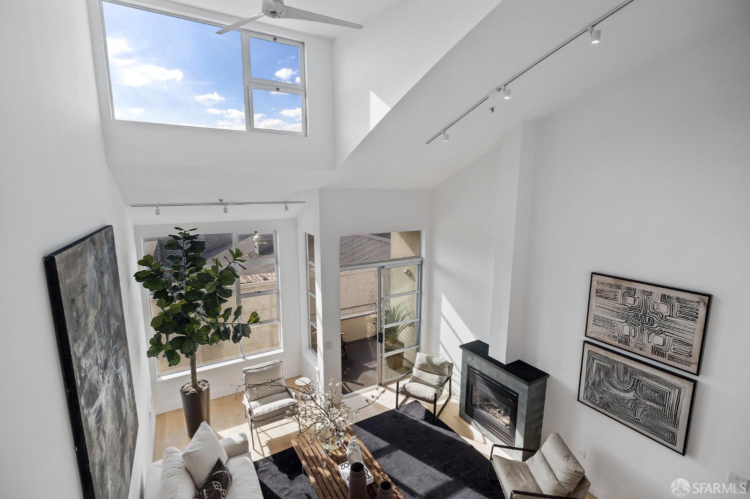 Photo #19: 423909075 Listing 