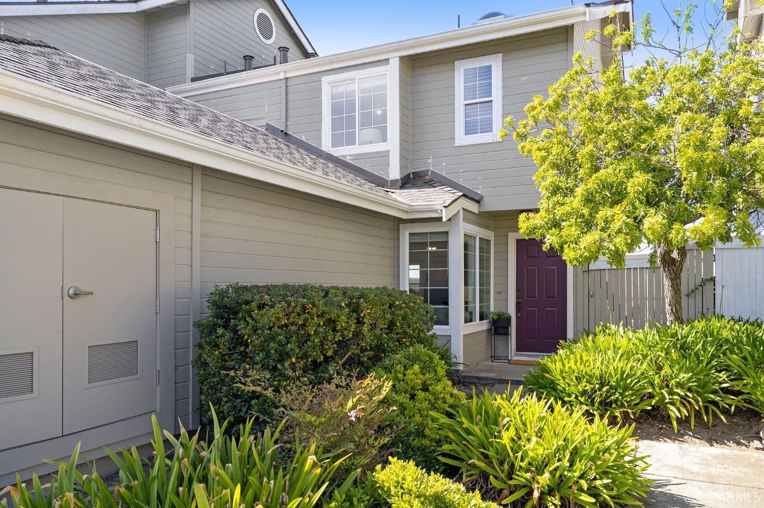 Photo #3: 423906603 Listing 