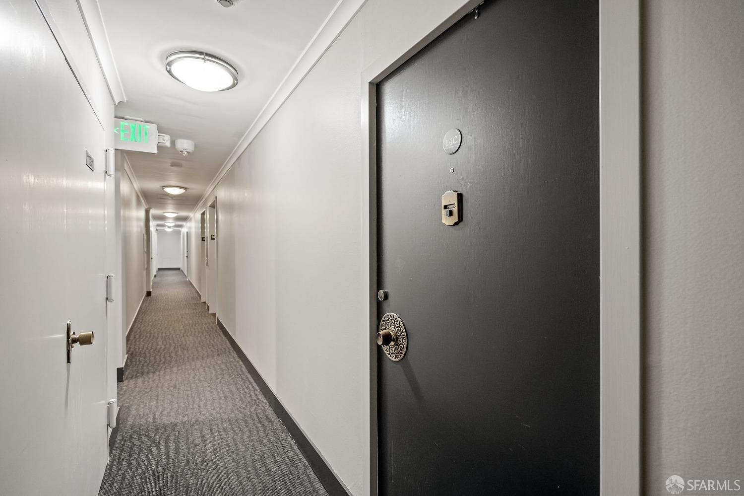 Photo #32: 423909430 Listing 