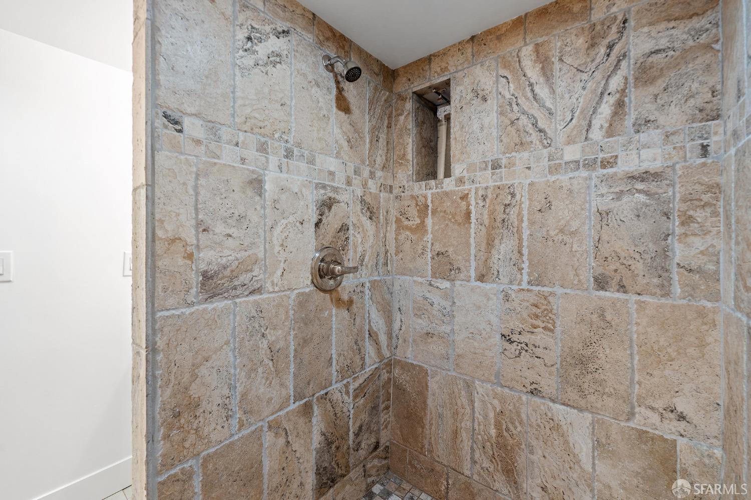 Photo #27: 423909295 Listing 