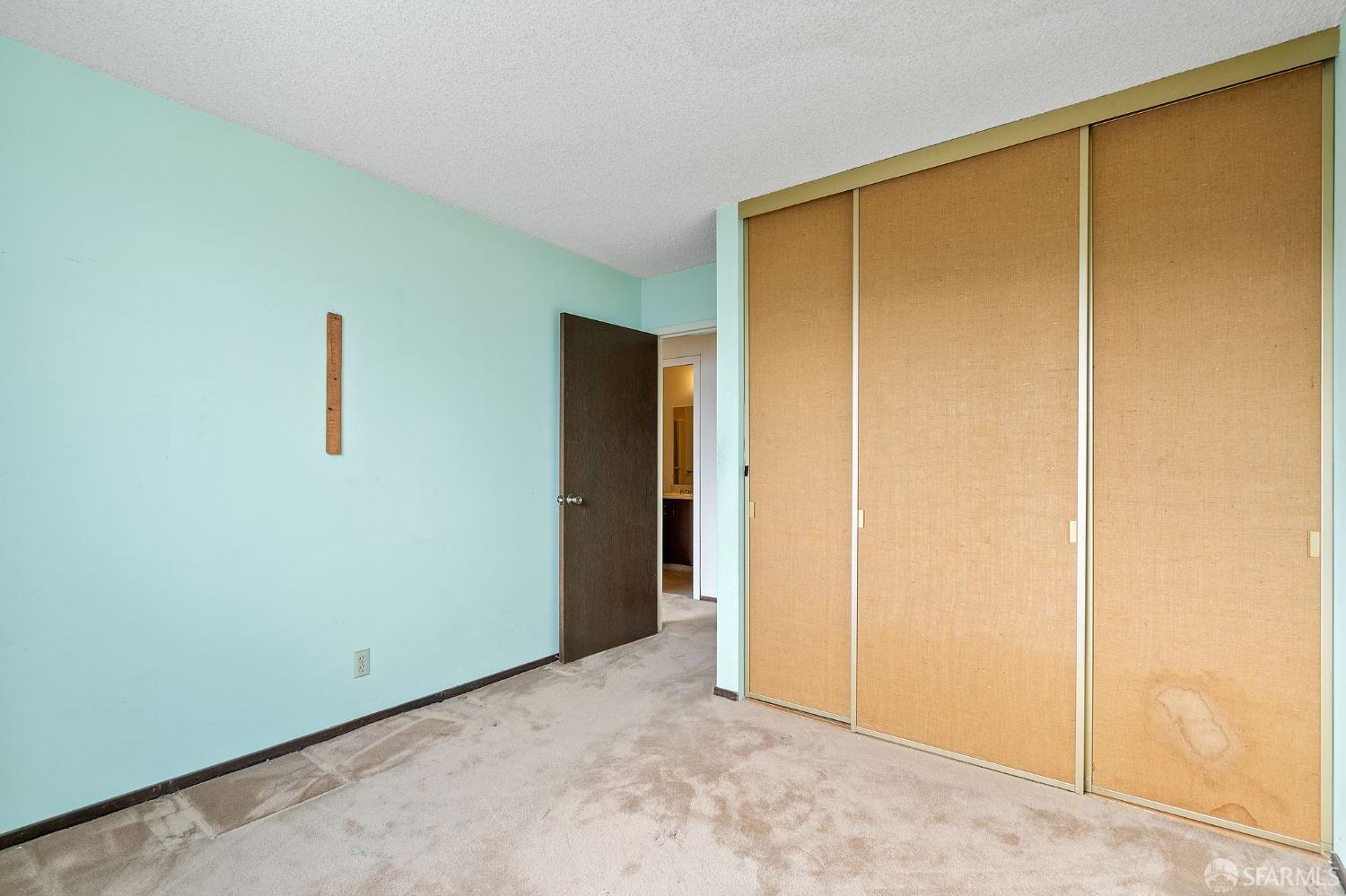 Photo #14: 423909430 Listing 