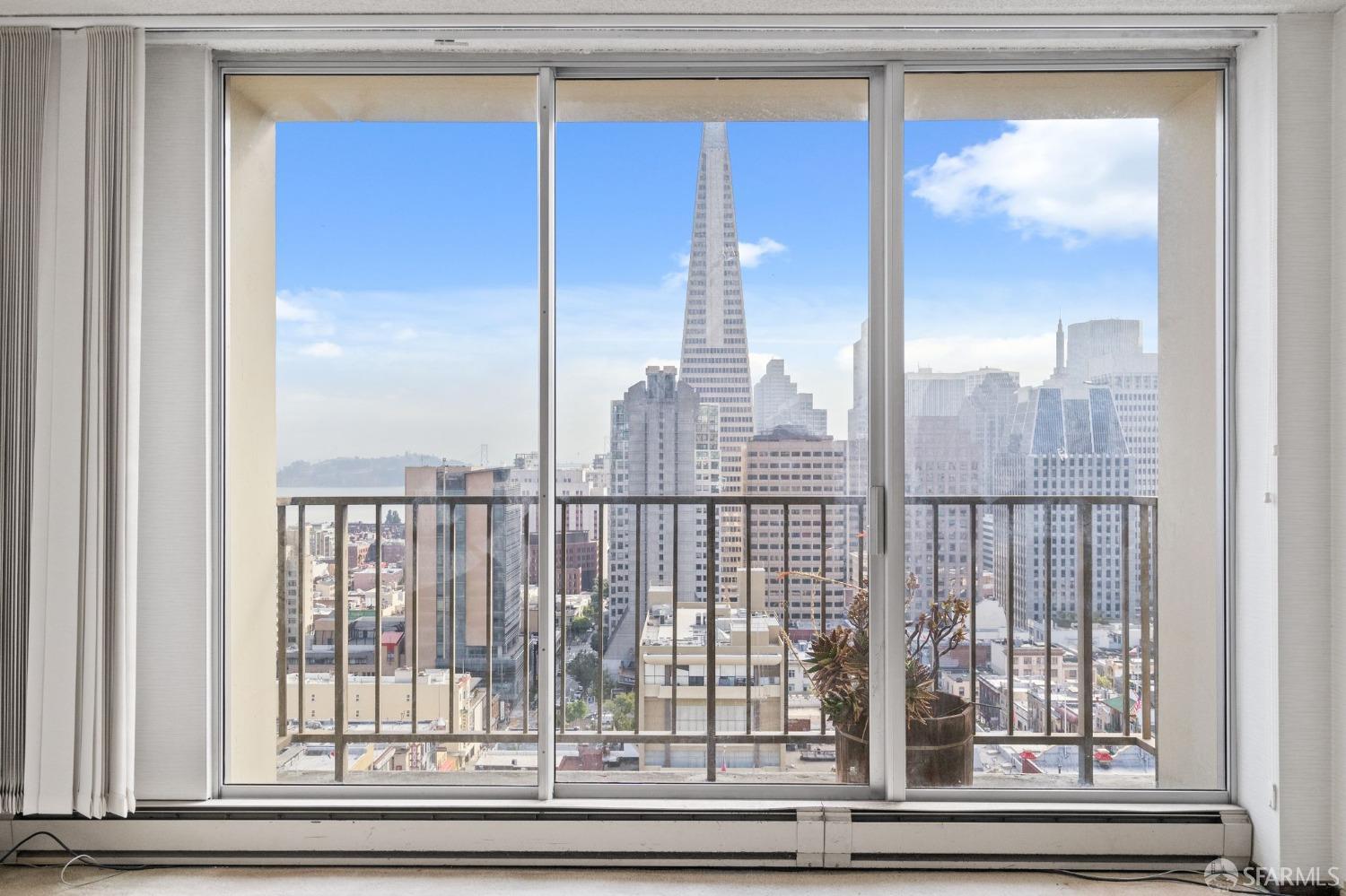 Photo #8: 423909430 Listing 