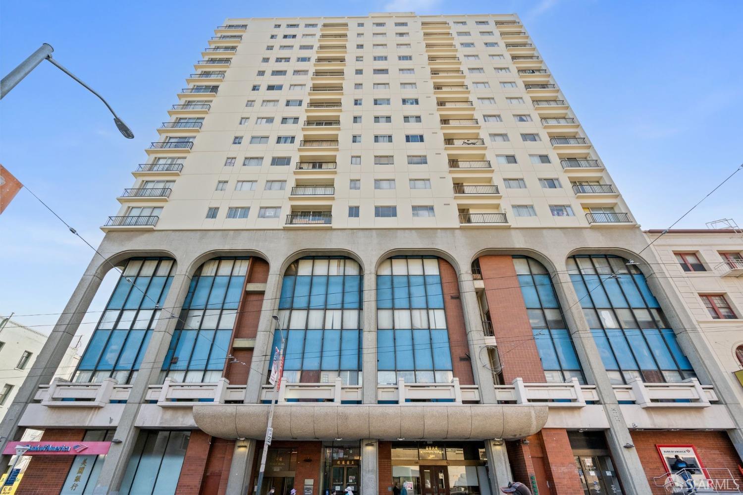 Photo #24: 423909430 Listing 