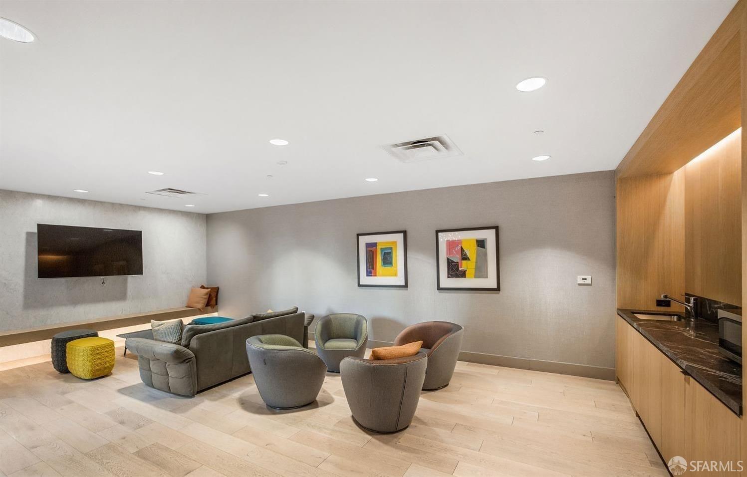 Photo #29: 423910504 Listing 