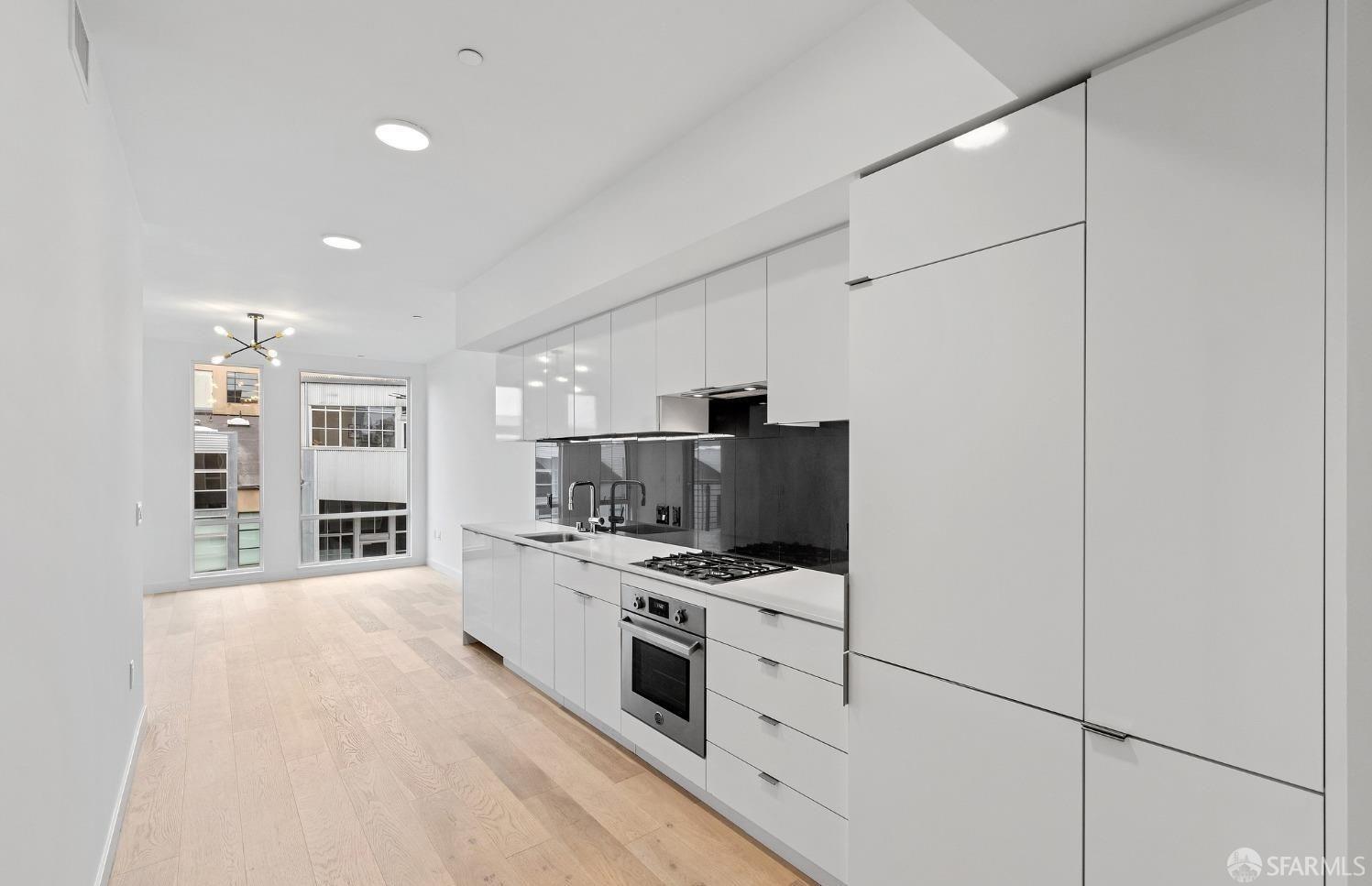 Photo #5: 423910504 Listing 