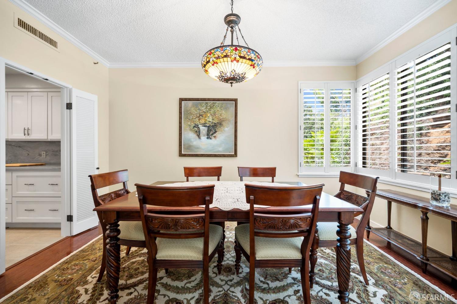 Photo #6: 423749919 Listing 