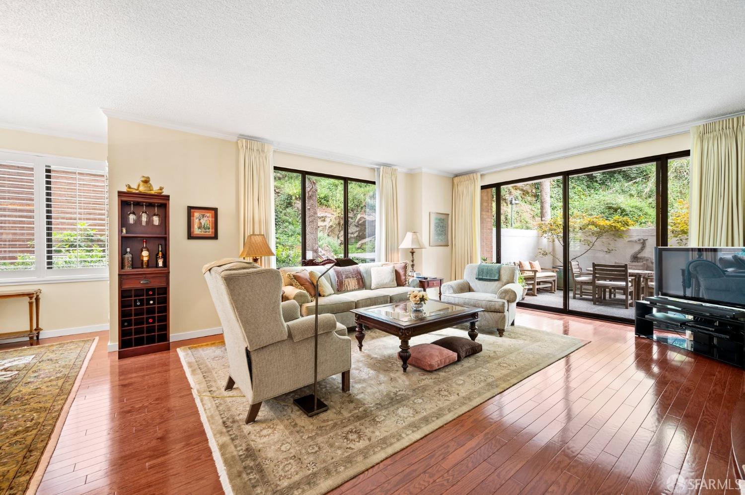 MLS: 423749919 Condo For Sale