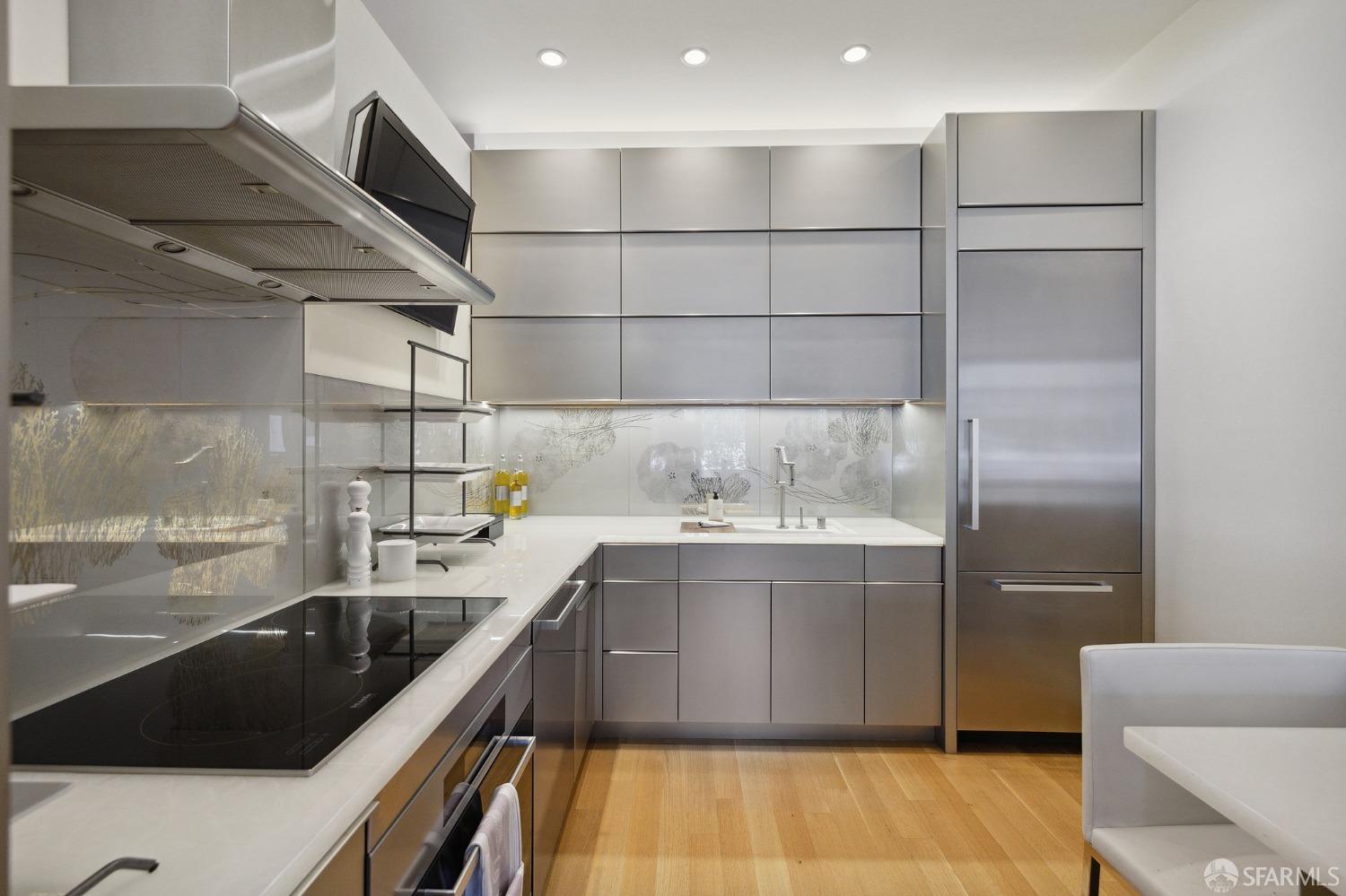 Photo #16: 423910424 Listing 