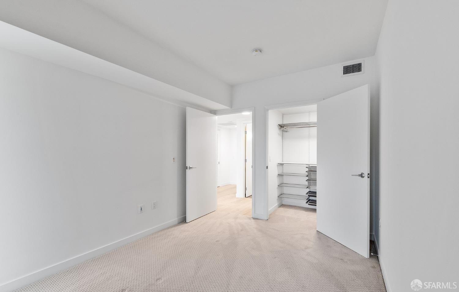 Photo #21: 423910504 Listing 