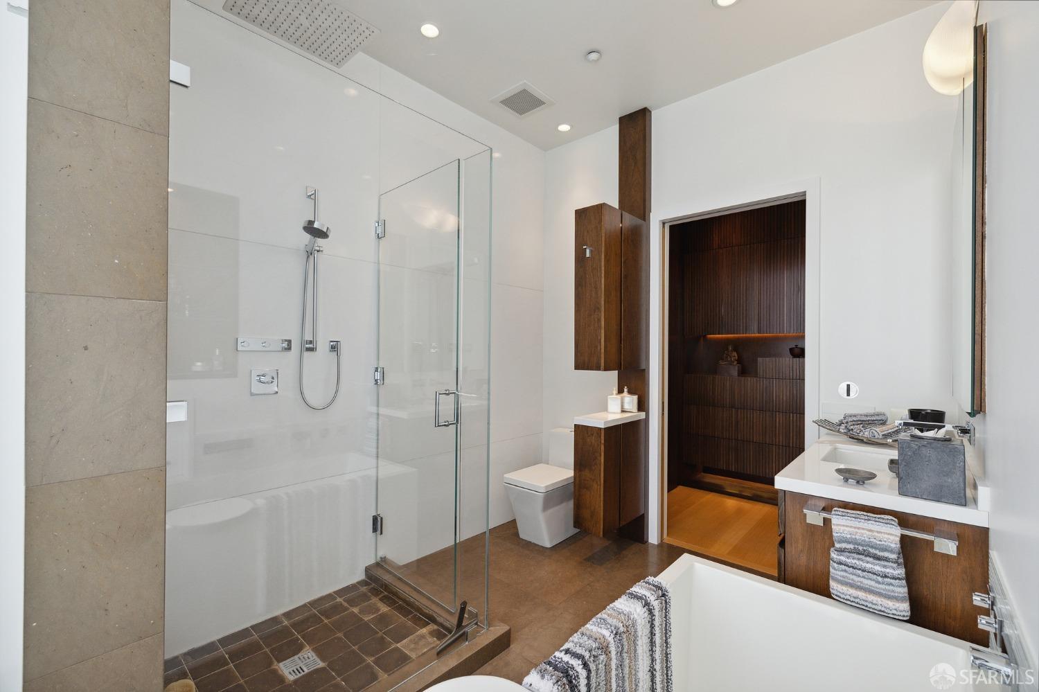 Photo #30: 423910424 Listing 