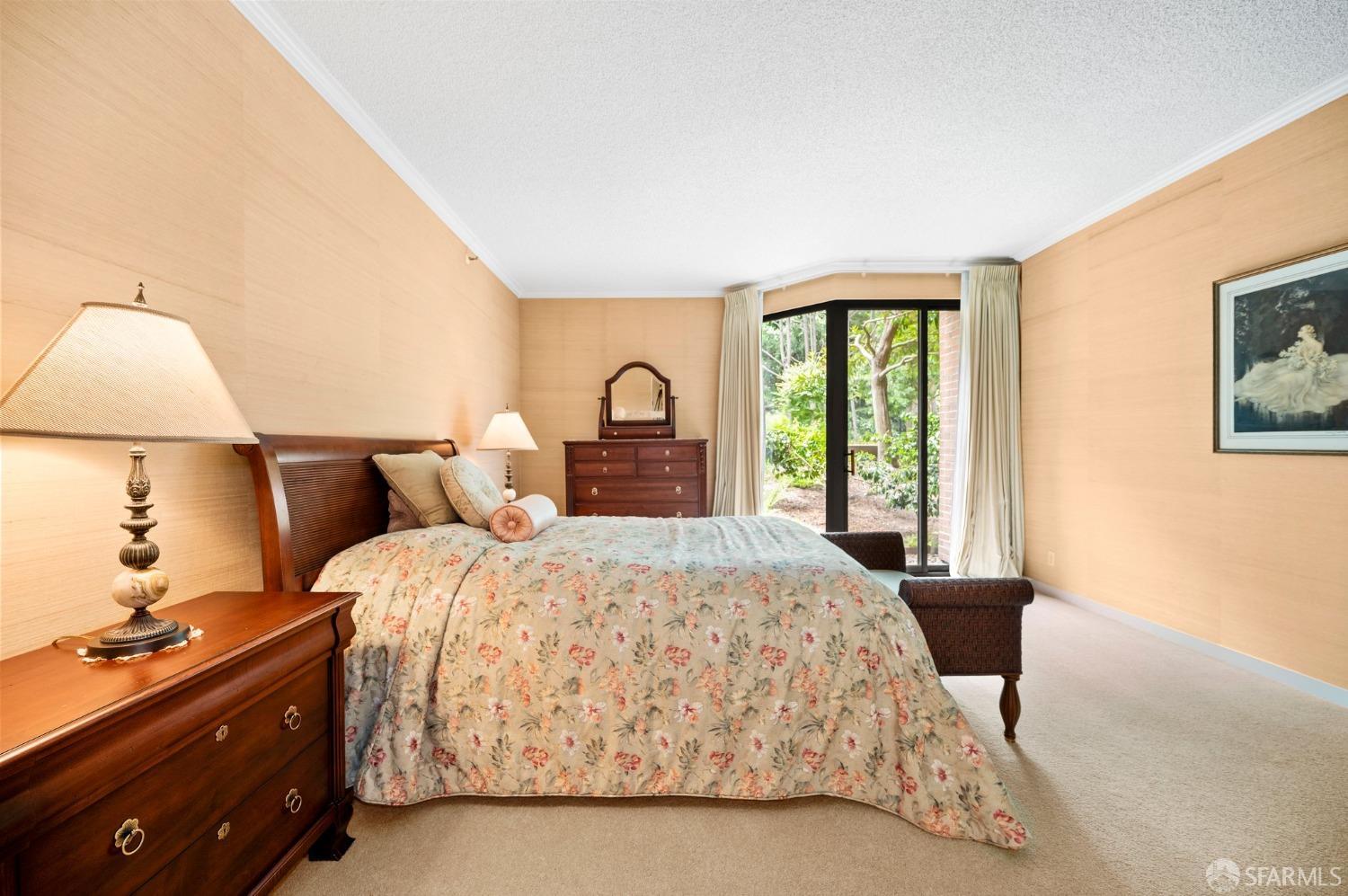 Photo #10: 423749919 Listing 