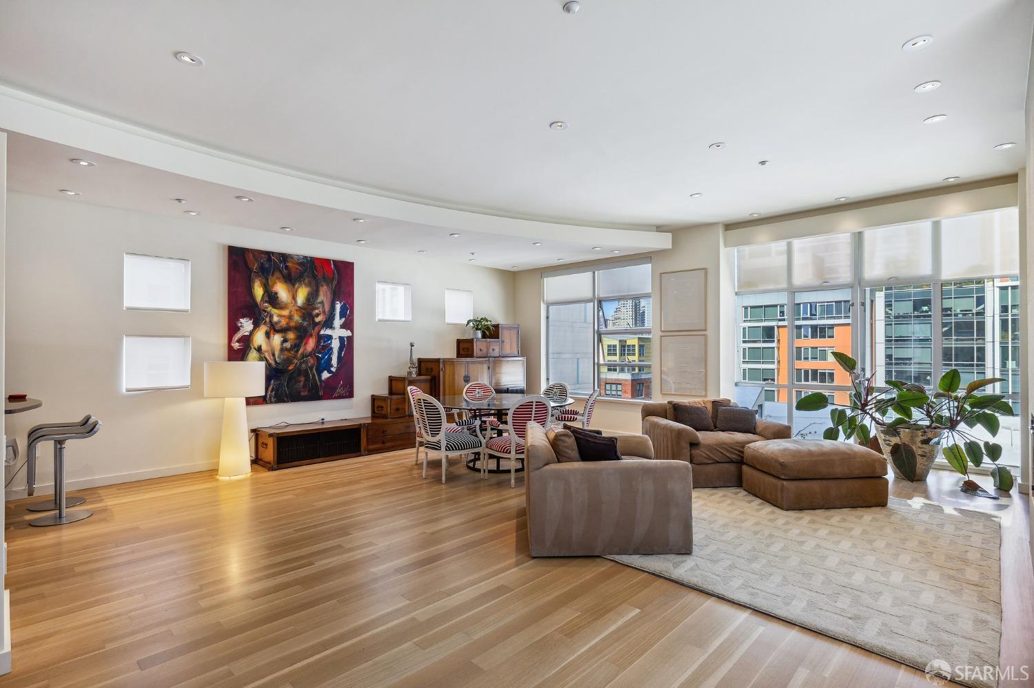 Photo #8: 423910431 Listing 